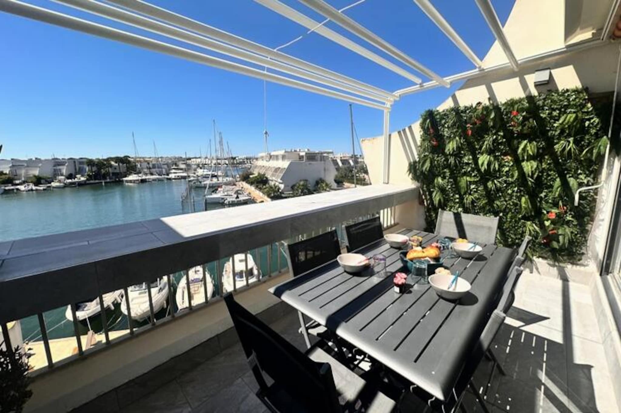 Apartment in Port Camargue by the Marina