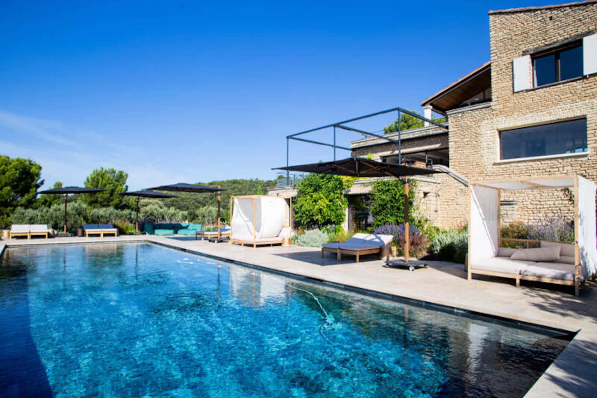 Villa in Gordes with Heated Pool & Views