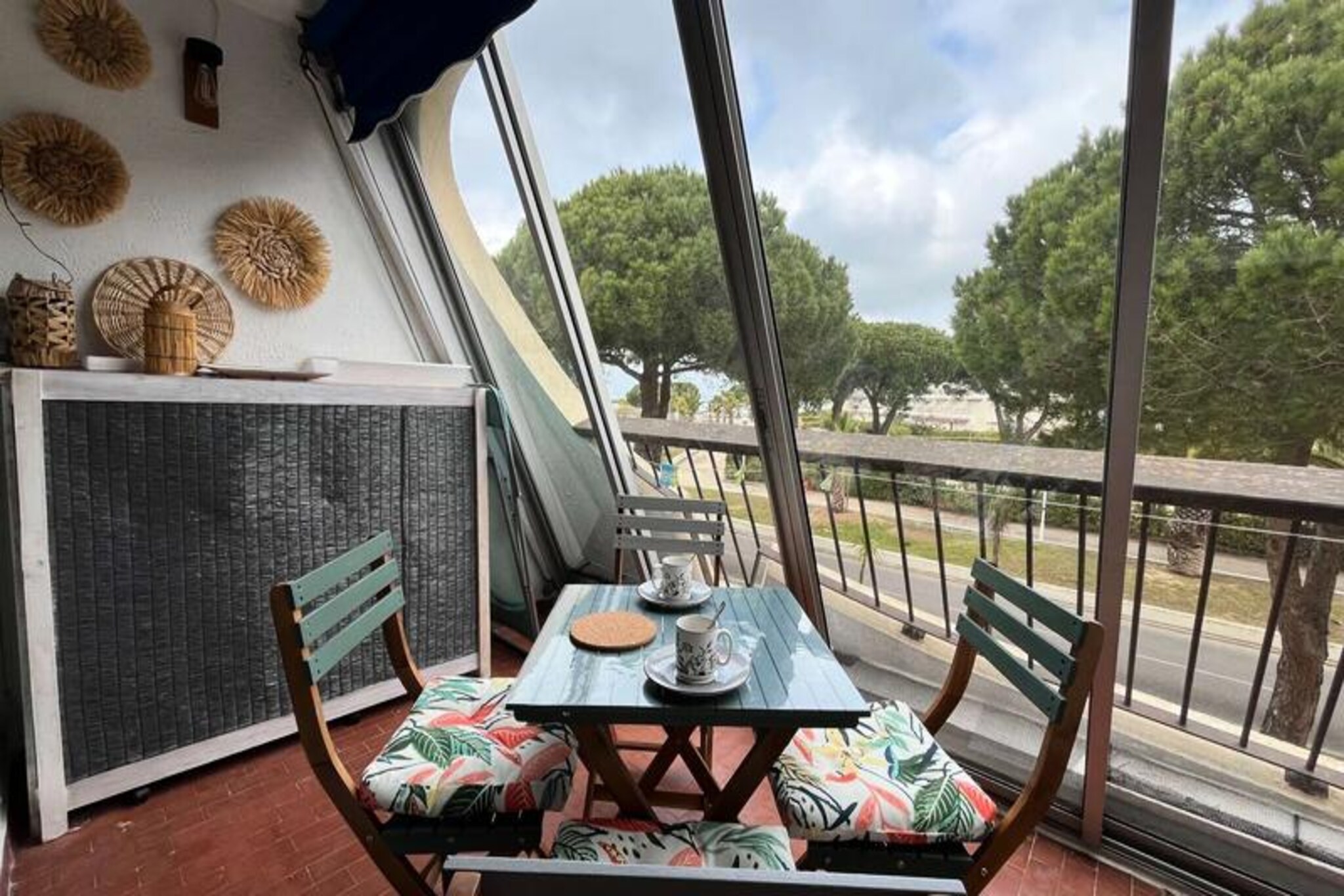 In the heart of the Camargue, where wild landscapes meet the Mediterranean breeze, this charming 20m² studio offers a cozy retreat for your next getaway. Just minutes from the sandy shores of Grau du Roi beach, this recently renovated space combines modern comfort with the region’s rustic charm. Wake up to the sound of seagulls and enjoy your morning coffee on the private balcony or loggia, soaking in the serene ambiance of southern France. Perfect for couples or small families, the studio comfortably accommodates up to three guests with a sofa bed and single bed. The fully equipped kitchen invites you to prepare fresh meals with local ingredients, while the private parking space ensures a hassle-free stay. Nearby, discover the vibrant town center of Grau du Roi, just a 5-minute walk away, where you’ll find an array of typical restaurants, music bars, and local shops. For a touch of history, venture 6 km to the medieval town of Aigues-Mortes, home to charming boutiques and a bustling market. Nature lovers will relish the opportunity to explore the Camargue’s unique wetlands, teeming with wildlife like pink flamingos, white horses, and bulls. Whether by electric bike or on a guided excursion, the region’s marshes and reed beds promise unforgettable moments. With its blend of relaxation, culture, and adventure, this studio is your gateway to the best of Provence. Book now and immerse yourself in the beauty of the Camargue.