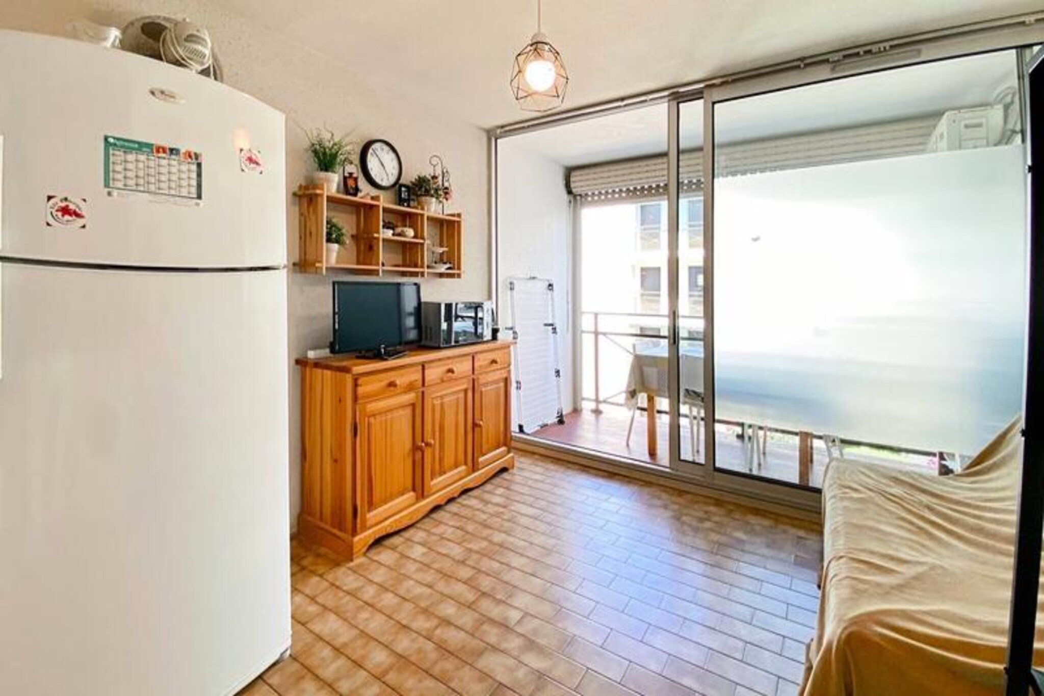 Holiday Home near Beach with Pool Access