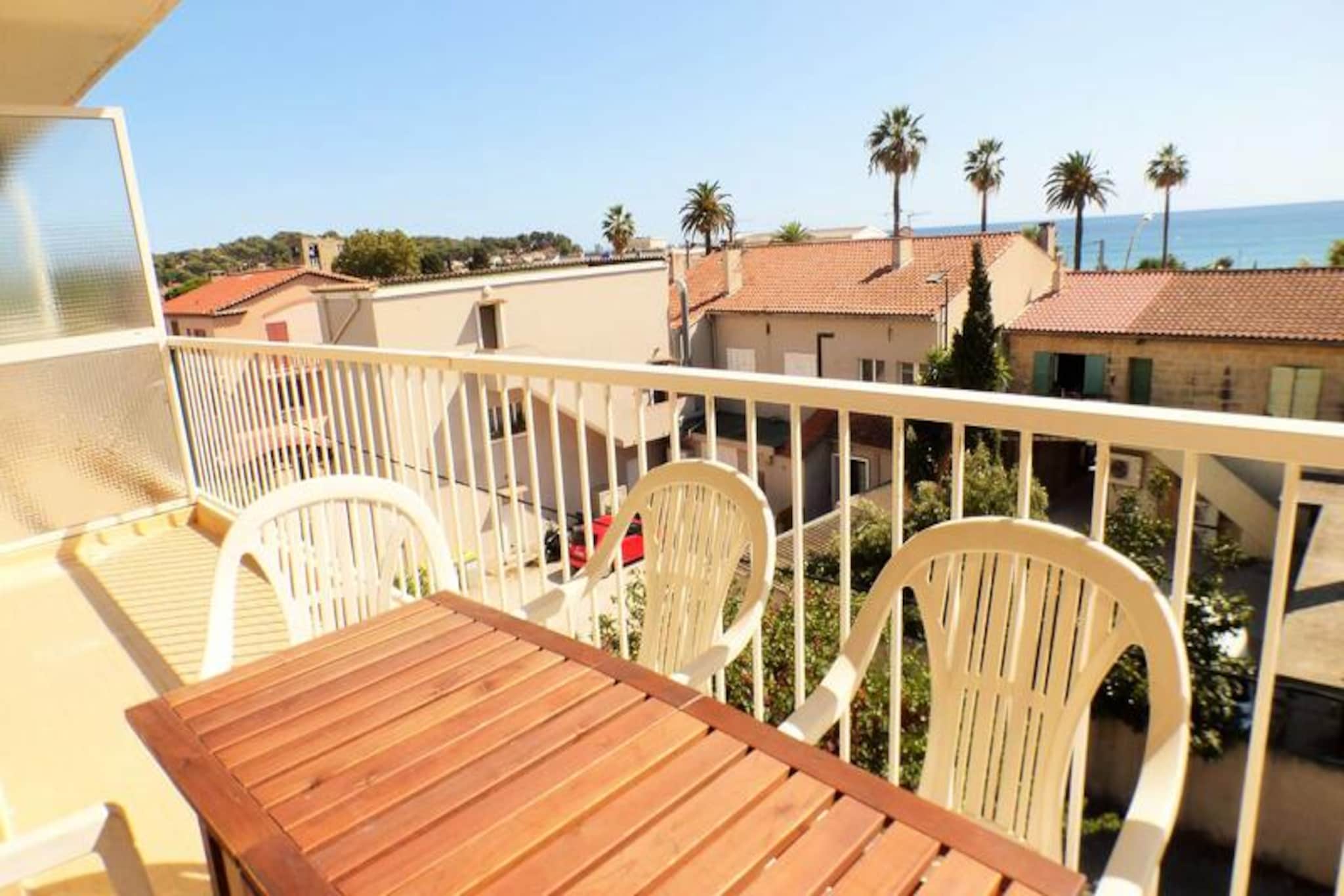 Overlooking the sparkling Mediterranean, this charming 78 m² apartment with a 12 m² terrace offers an idyllic seaside escape in the heart of Les Sablettes. Imagine waking up to the gentle sound of waves and enjoying your morning coffee with a breathtaking sea view. Perfectly situated in this vibrant coastal resort, everything you need is just a short stroll away—from bustling shops and lively bars to exquisite restaurants and thrilling water sports activities. Whether you’re seeking relaxation or adventure, this location has it all.
Inside, the apartment is thoughtfully designed for comfort and convenience. It features two cozy bedrooms—one with a 140 cm double bed and the other with two 90 cm single beds—along with a 140 cm sofa bed in the living room, accommodating up to six guests. The fully equipped kitchen includes a gas stovetop, oven, microwave, dishwasher, refrigerator, and coffee maker, making it easy to prepare delicious meals. Modern amenities such as fiber optic internet, a TV, and a washing machine ensure a seamless stay, while the terrace, complete with garden furniture and a parasol, invites you to unwind and soak up the sun.
Private parking is available, adding to the convenience of your stay. Explore the charming streets of Les Sablettes, indulge in fresh seafood at local eateries, or take part in water sports like paddleboarding and sailing. For a change of pace, nearby attractions such as Toulon and the scenic Cap Sicié coastline offer unforgettable day trips.
Whether you’re planning a romantic getaway, a family holiday, or a retreat with friends, this apartment is your gateway to the enchanting beauty of the French Riviera. Book your stay and create lasting memories by the sea.