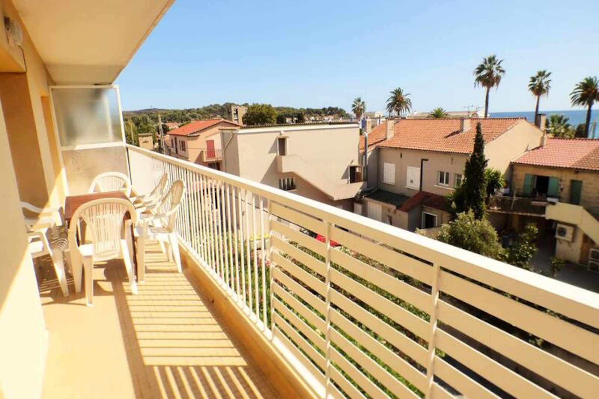 Apartment in Les Sablettes with Sea View