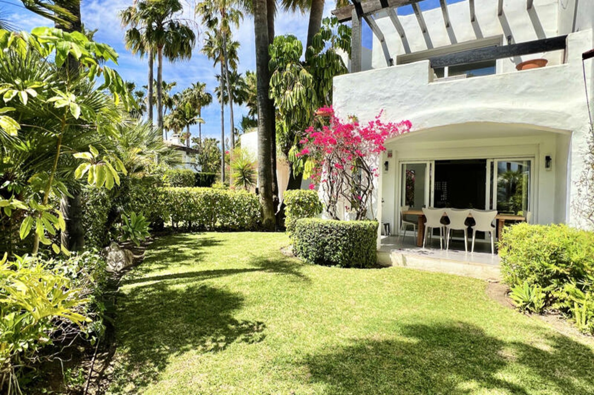 House in Estepona near the Beach & Pool