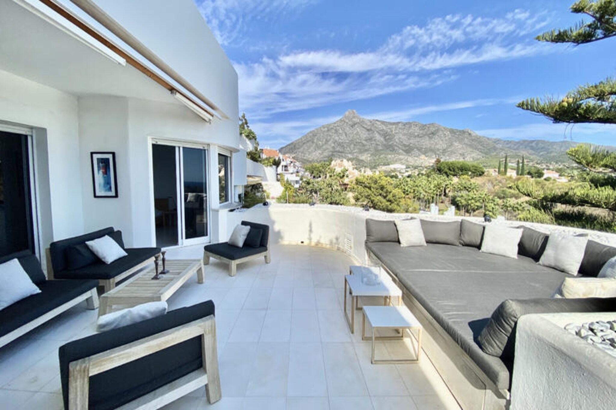 Apartment in Marbella with Sea Views