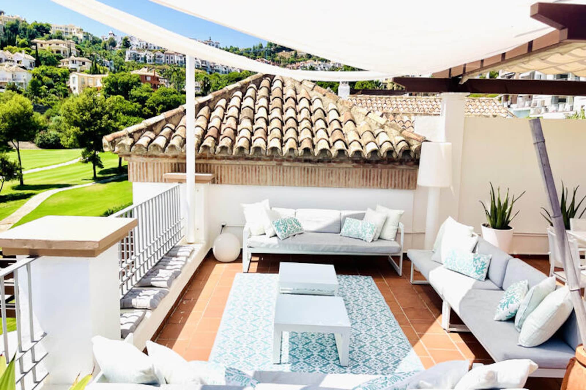 Penthouse in Los Arqueros with Golf Views