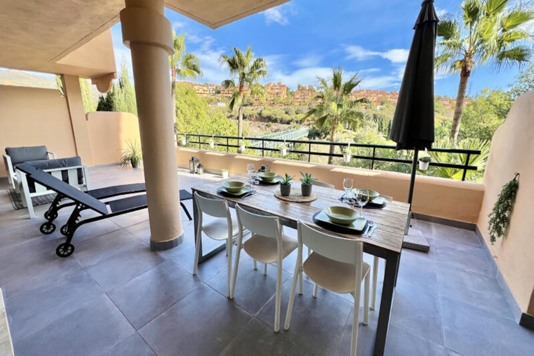 Apartment in Elviria near Santa Maria Golf