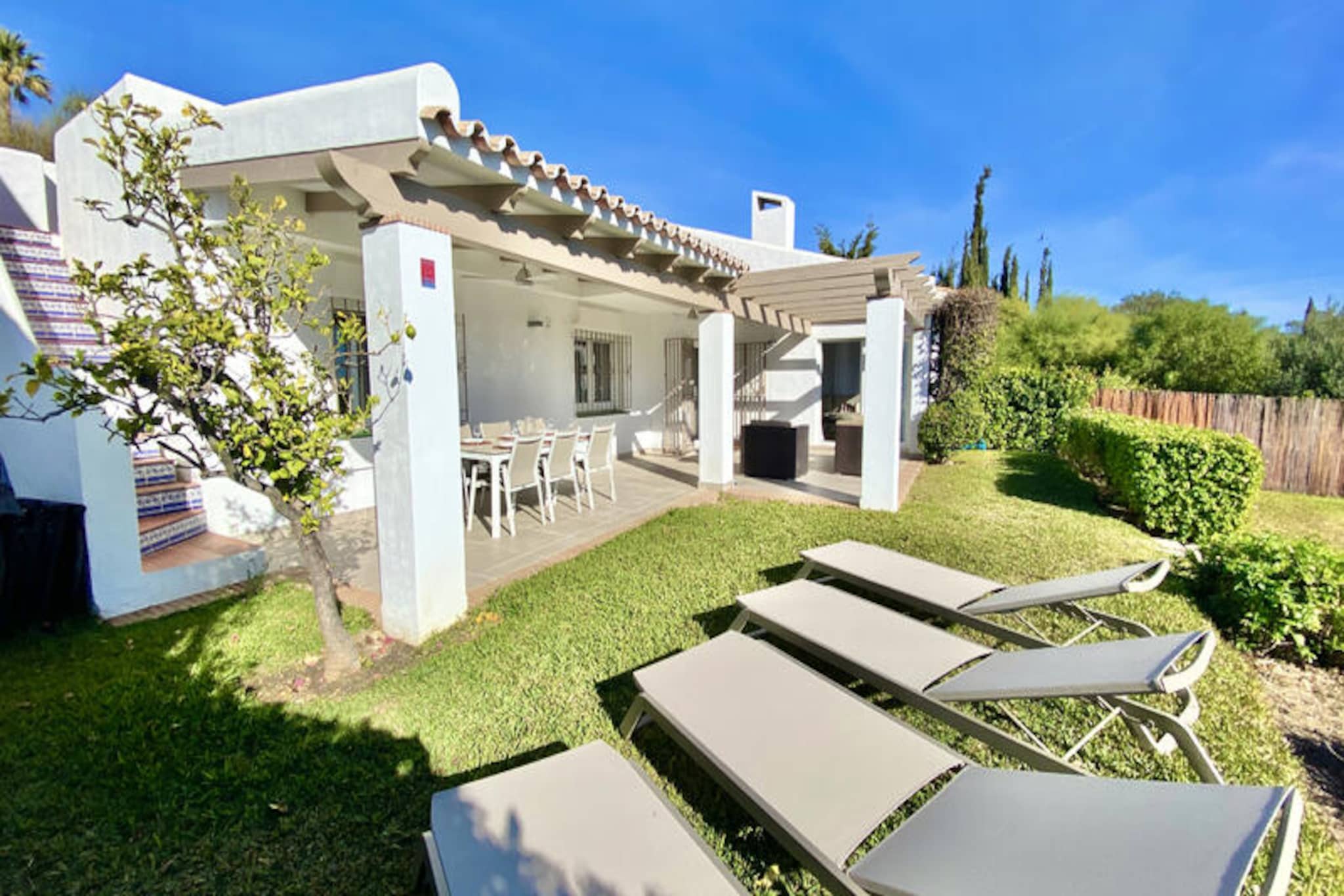 Villa in Calahonda with Private Pool