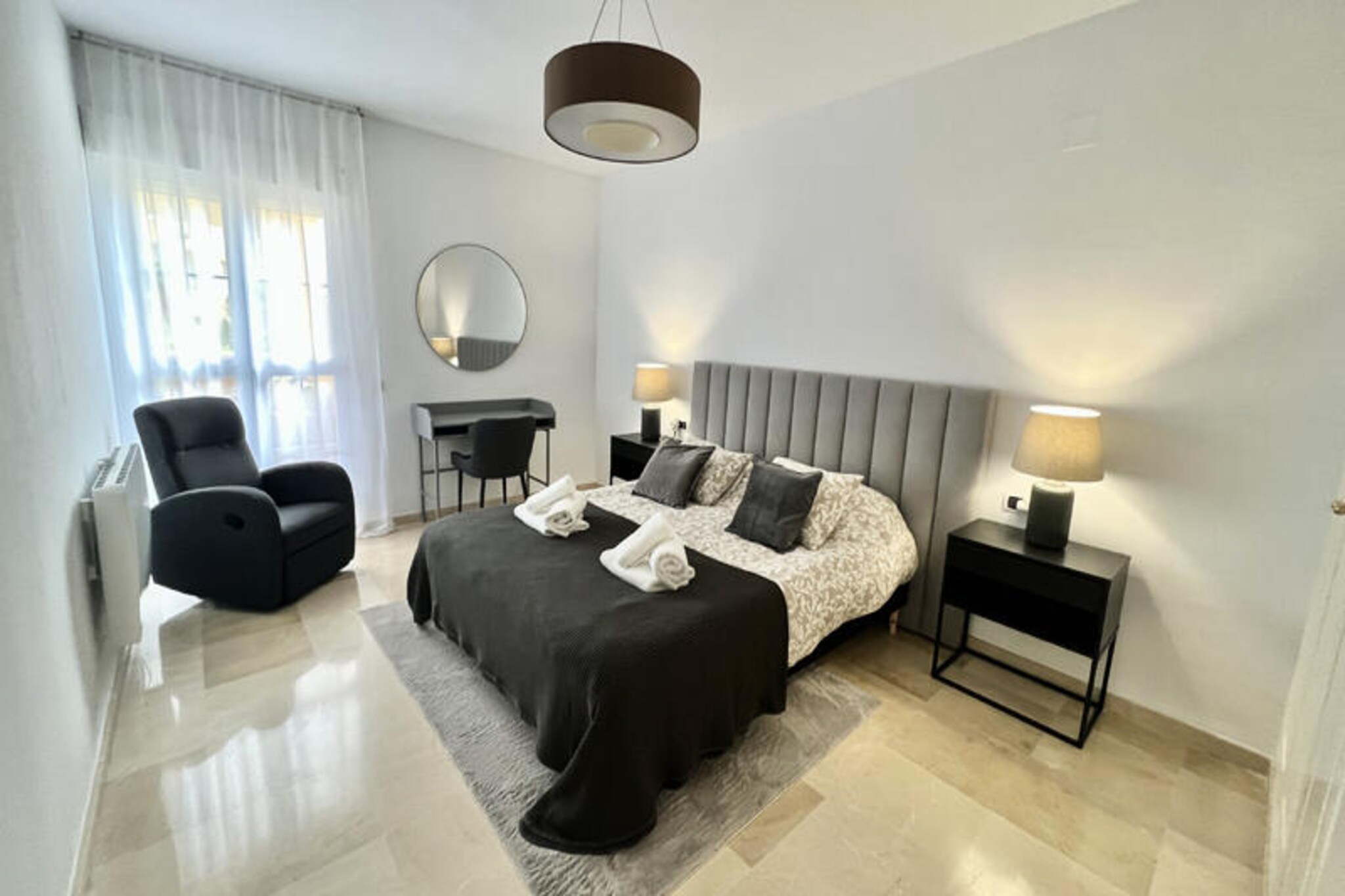 Apartment in Marbella with Beach Access