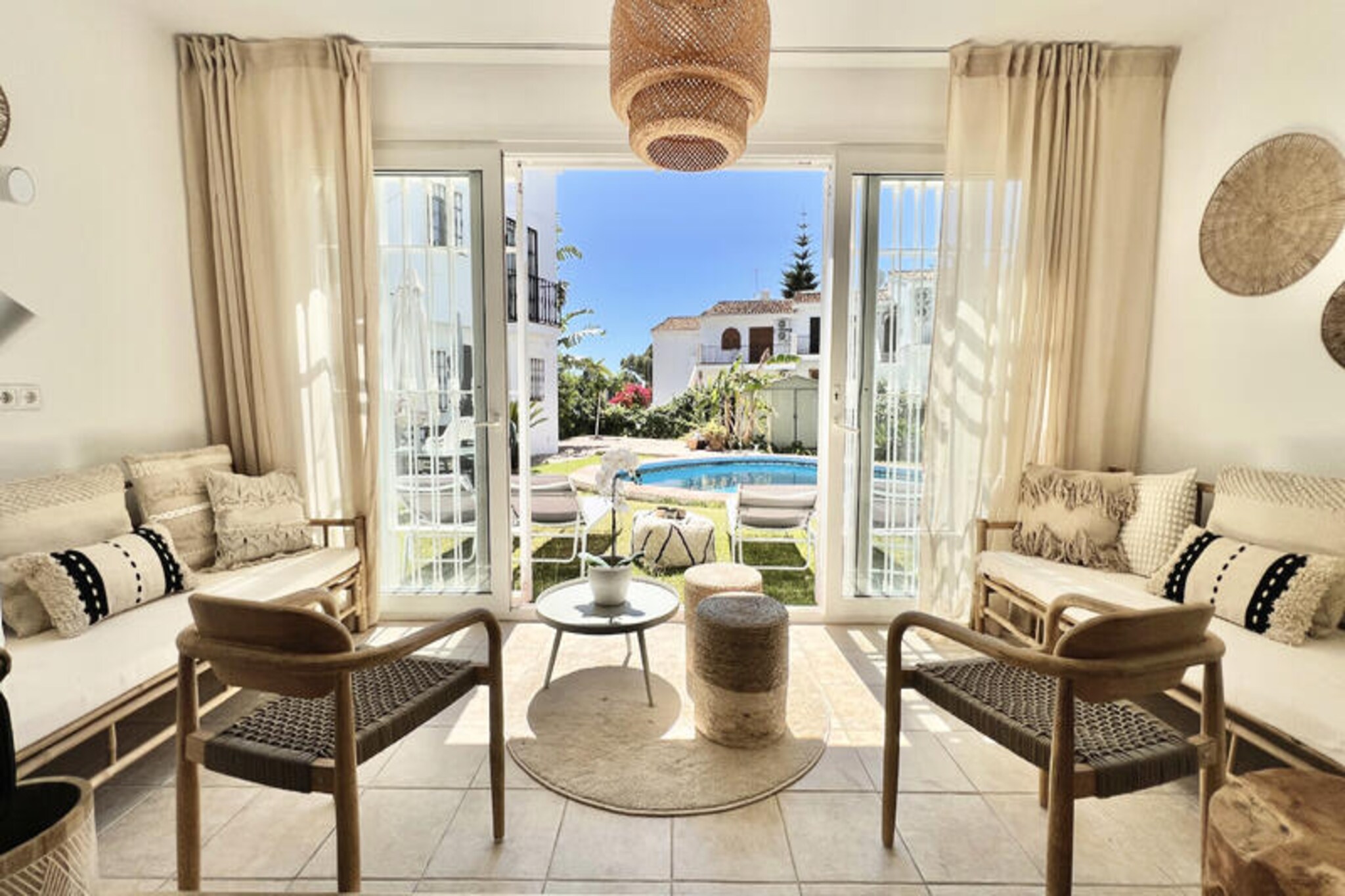 House in Marbella with Shared Pool Access
