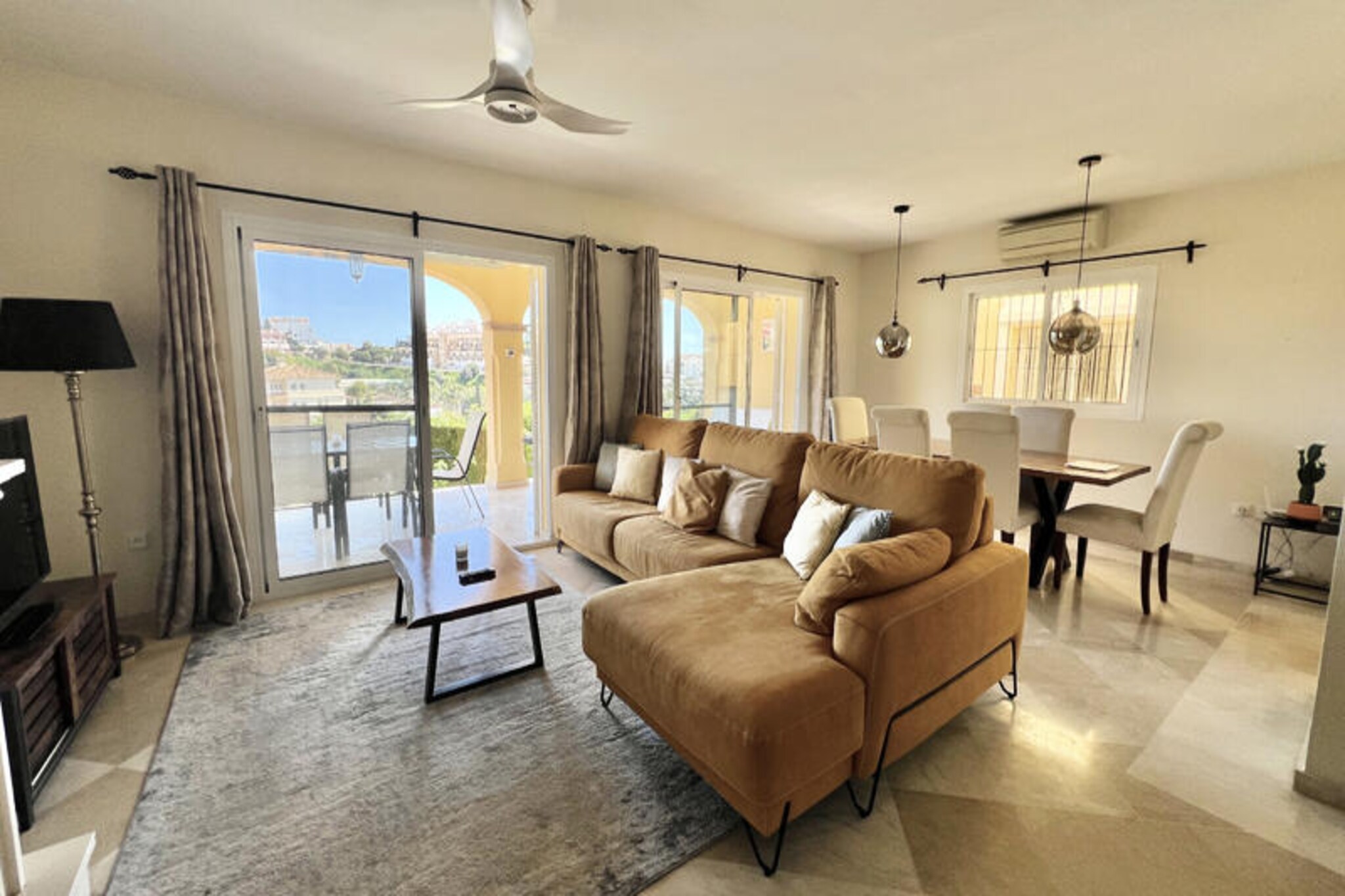 Cottage in Mijas Costa with Sea Views