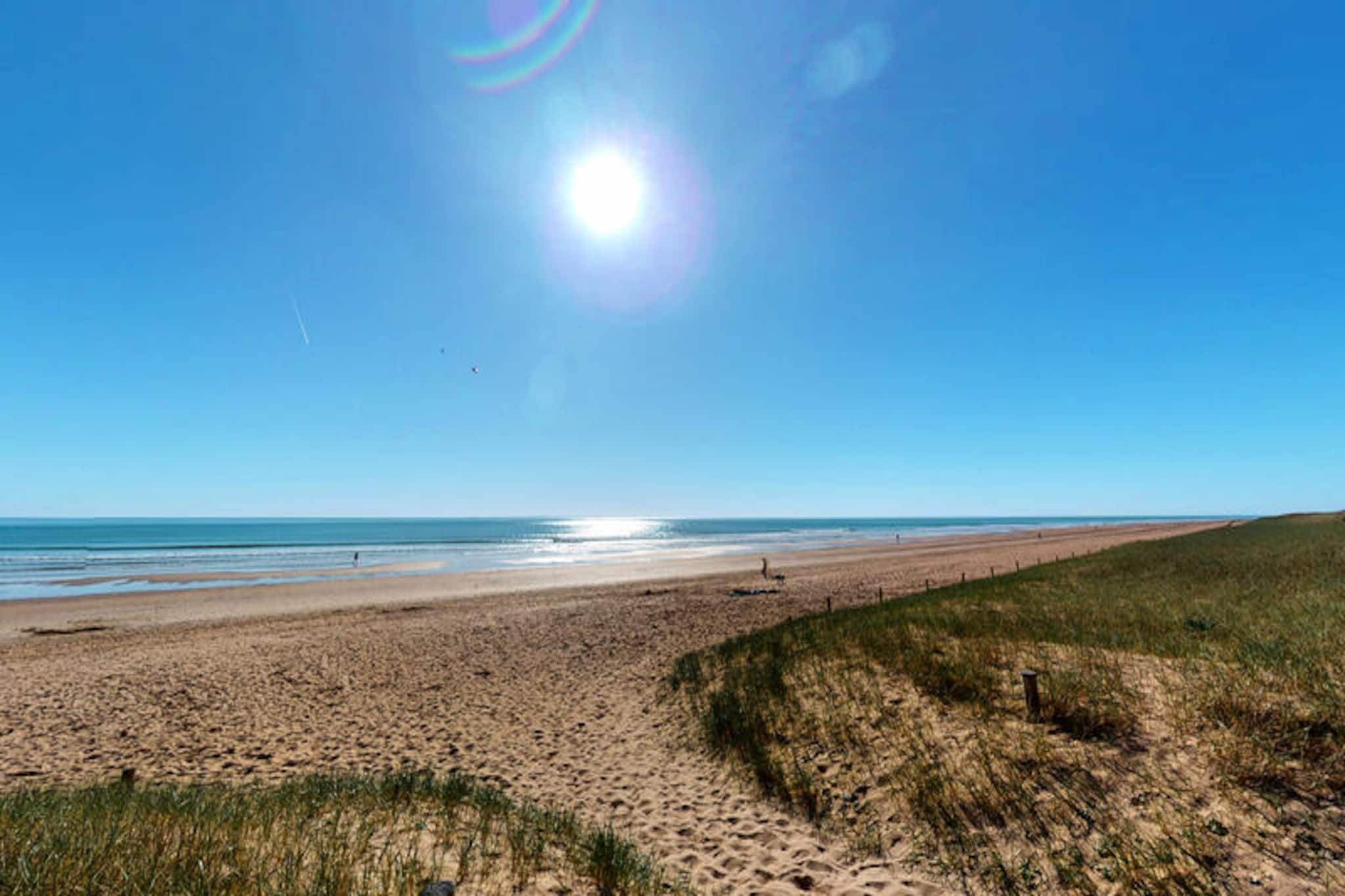 Apartment in Saint-Jean-de-Monts by Beach