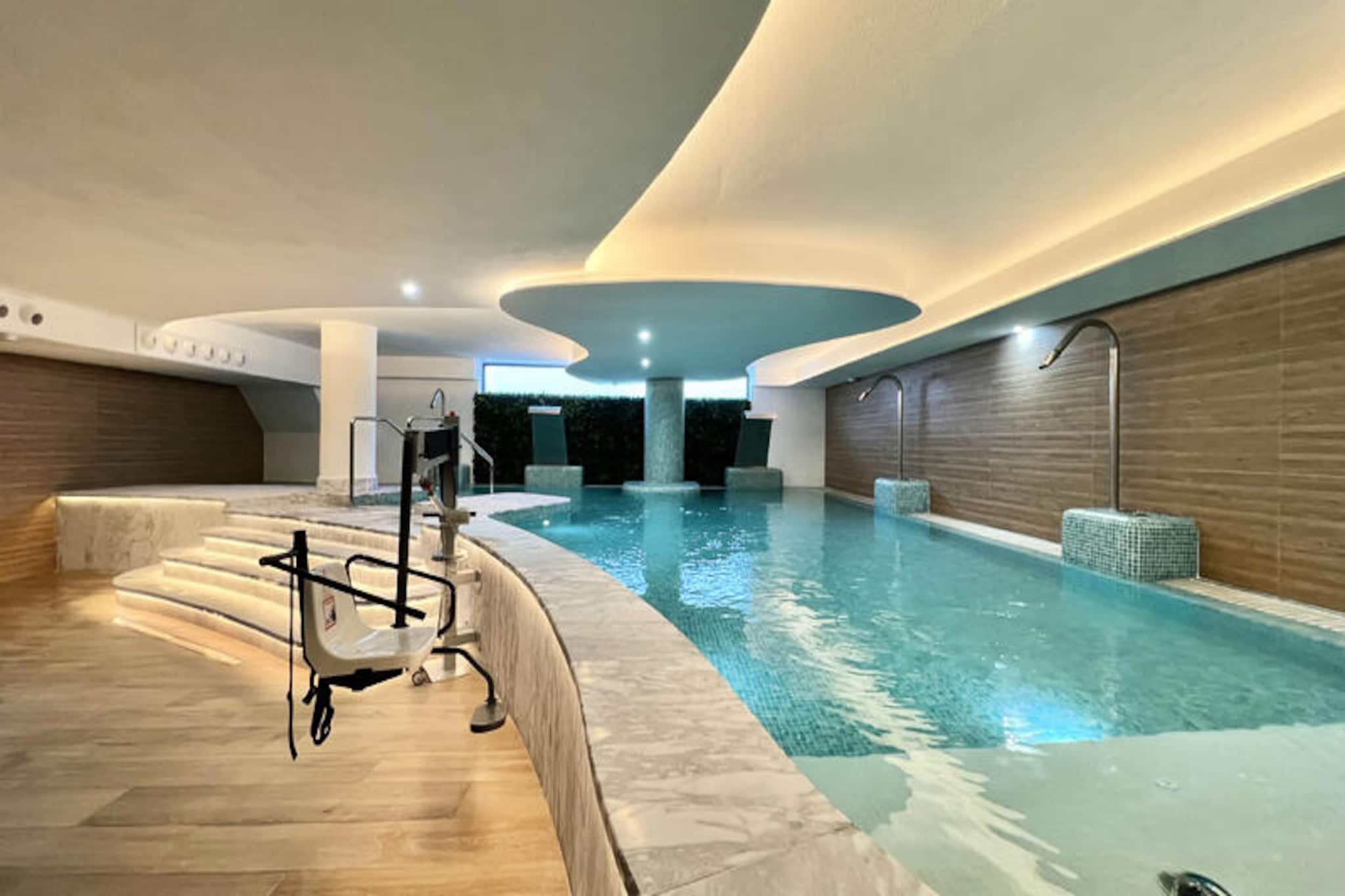 Apartment in La Cala with Sea Views & Spa