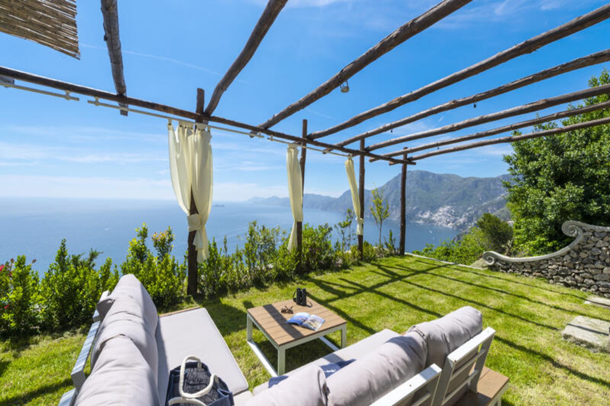 House in Praiano with Pool & Capri Views