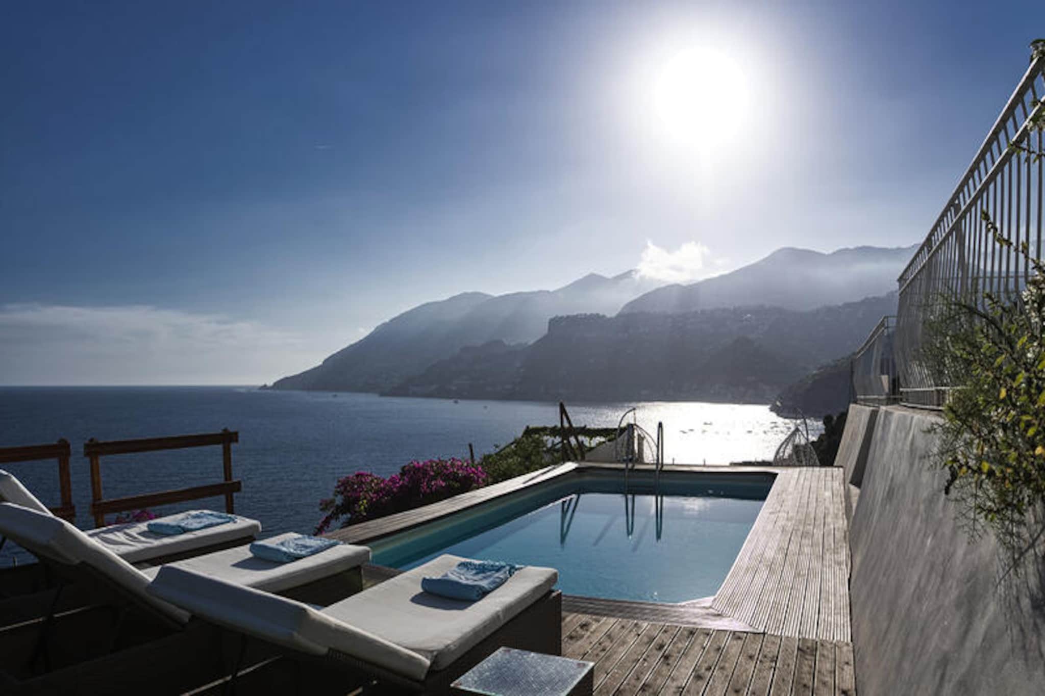 Villa in Maiori with Pool & Sea Views