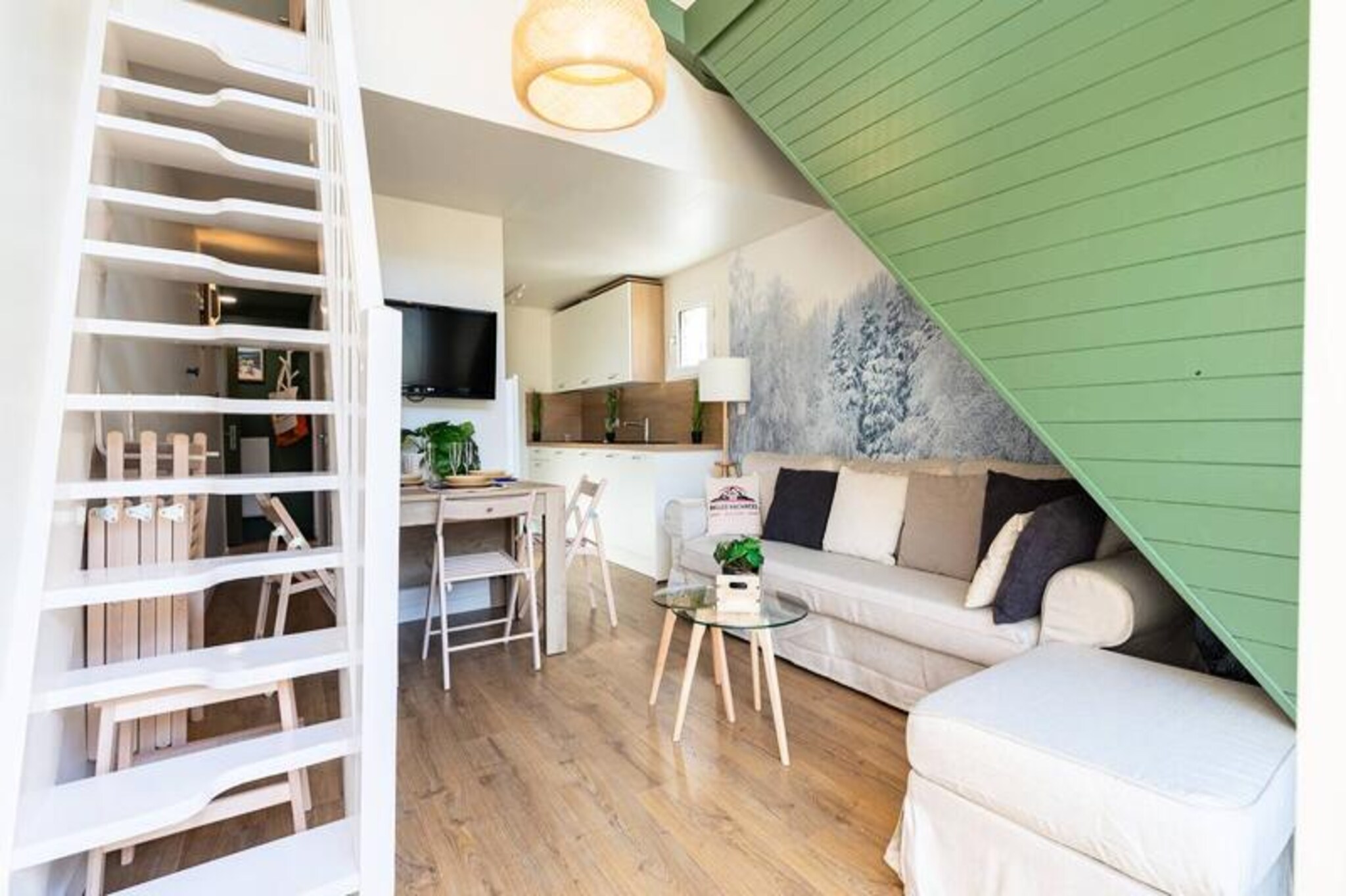 In the heart of the Pyrenees, where the crisp mountain air invigorates the senses, this charming duplex apartment in Saint-Lary-Soulan offers a serene retreat for nature lovers and adventure seekers alike. With its south-facing orientation, the property boasts breathtaking views of the surrounding peaks, inviting you to immerse yourself in the beauty of the French mountainscape. Whether you're planning a winter escape or a summer getaway, this residence provides the perfect balance of comfort and convenience.
Step inside this fully renovated 35 m² duplex and discover a modern yet cozy living space. The ground floor features an open-plan kitchen equipped with all the essentials, including an oven, stovetop, and dishwasher, making it easy to prepare meals after a day of exploration. The contemporary living room is the ideal spot to unwind, while the elegant bathroom adds a touch of luxury to your stay. Upstairs, you'll find a peaceful bedroom with a 140x190 bed and a charming sleeping alcove, perfect for children or friends. Every detail has been thoughtfully designed to ensure a relaxing and memorable experience.
Located just 800 meters from the cable car, the apartment offers quick access to the slopes, making it a haven for skiers and snowboarders during the winter months. In the summer, the area transforms into a paradise for hikers and cyclists, with trails that wind through lush valleys and up to panoramic viewpoints. The nearby shops and amenities ensure that everything you need is within easy reach, allowing you to focus on enjoying your mountain escape.
Whether you're drawn by the allure of alpine adventures or the tranquility of the Pyrenean landscape, this duplex apartment promises an unforgettable stay. Let the majestic scenery and warm ambiance of Saint-Lary-Soulan create memories you'll cherish forever.