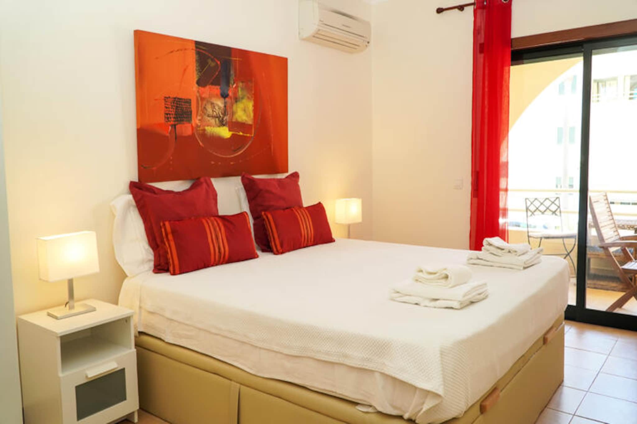 Apartment in Albufeira with Sunny Terrace