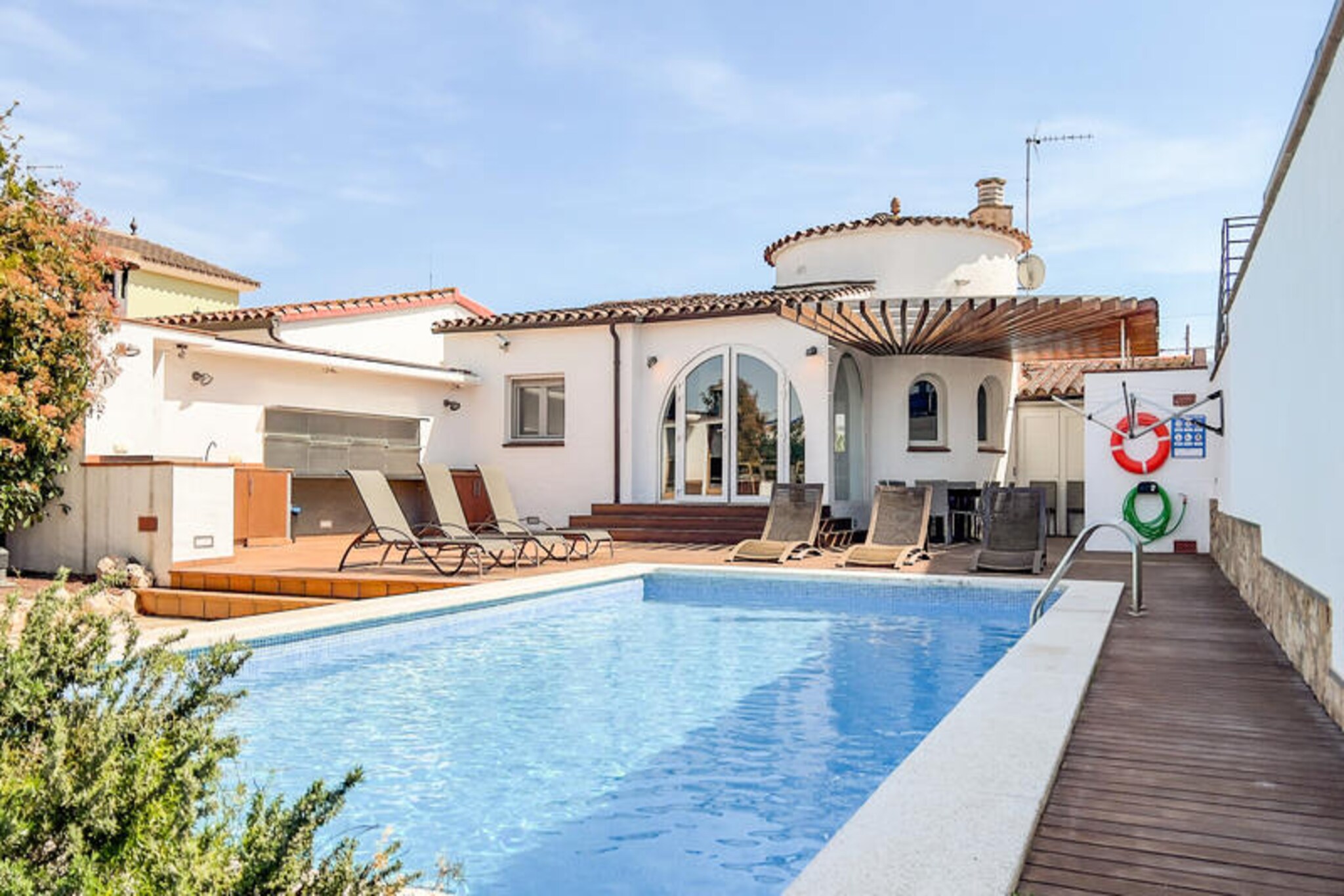 Villa in Empuriabrava with Private Dock