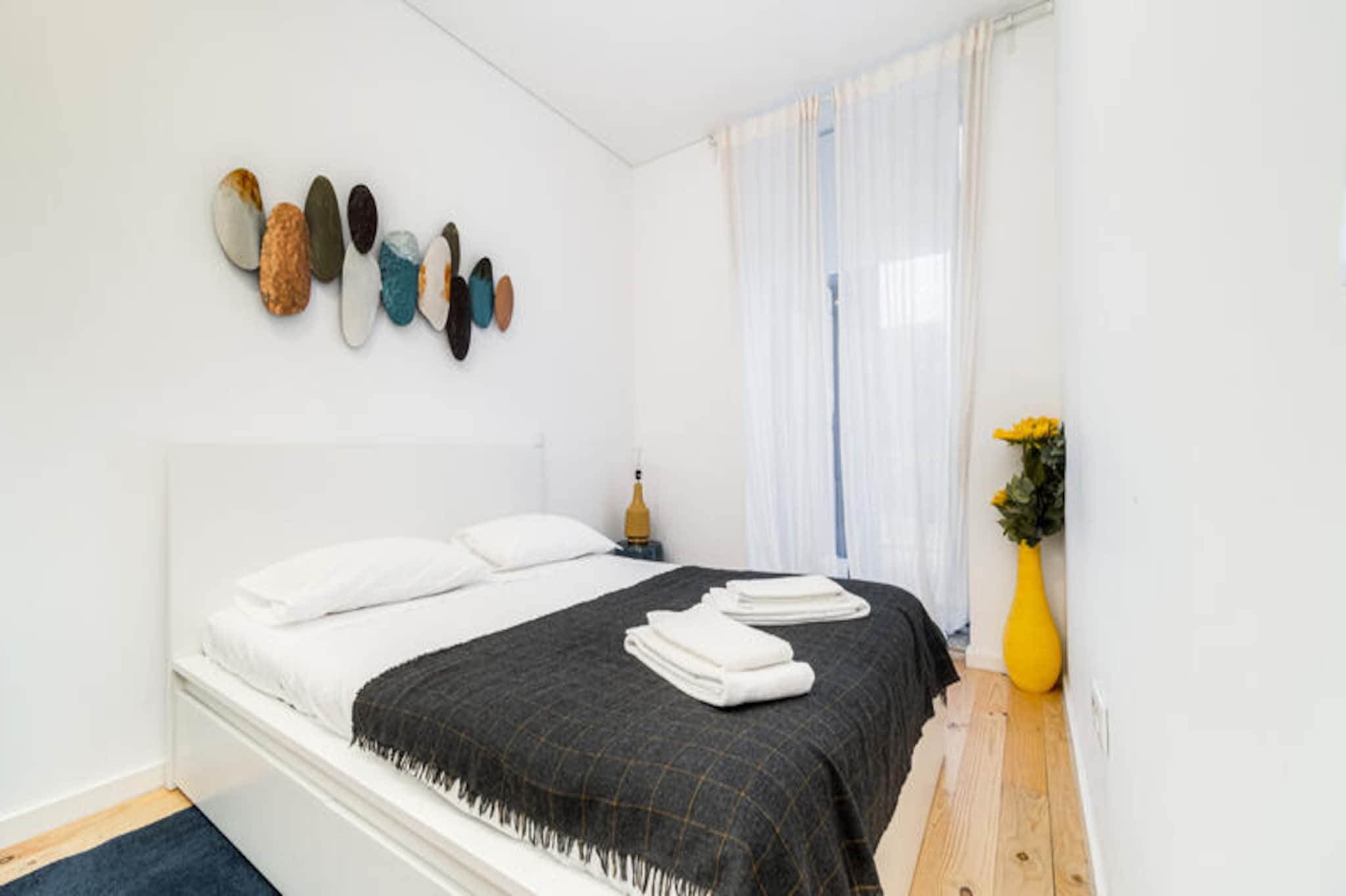 Apartment in Porto with Large Terrace