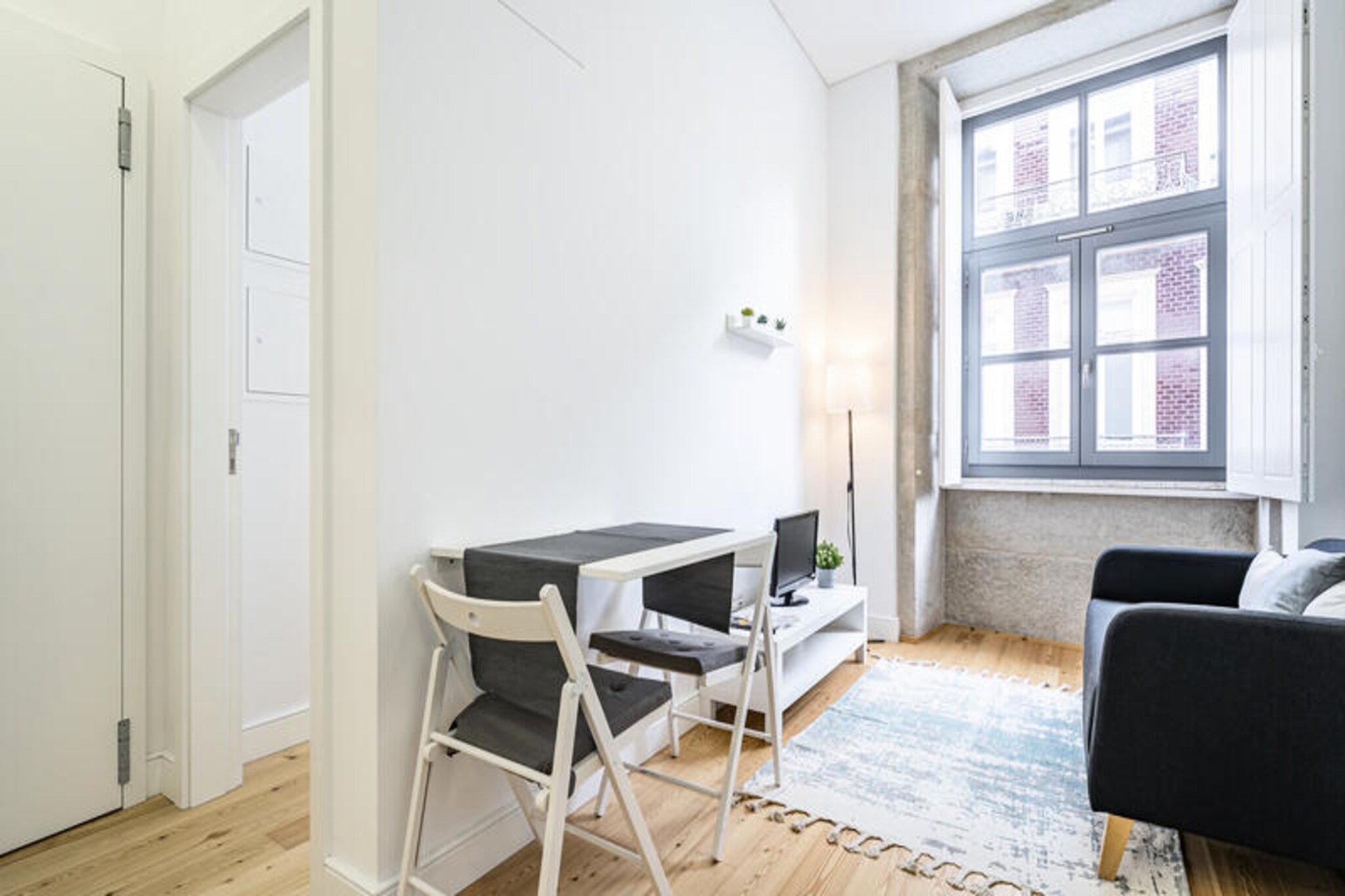 Apartment in Porto with Modern Amenities