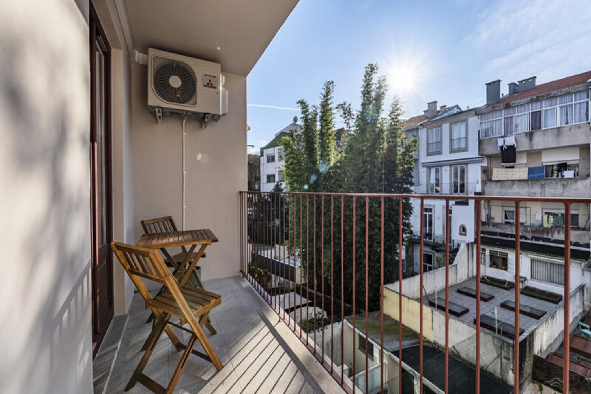 Apartment in Porto with Balcony & Wi-Fi