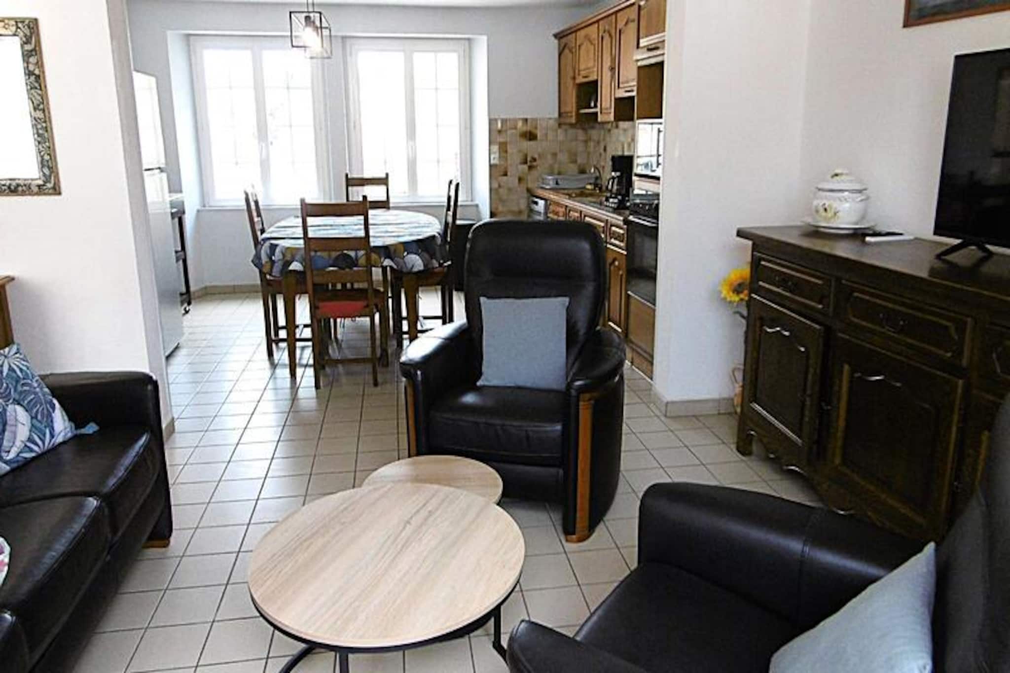Just a short 700-meter stroll from the golden sands of the French coast, this charming 85m² terraced house invites you to relax and unwind in a serene seaside setting. Imagine waking up to the fresh ocean breeze, enjoying your morning coffee on a sunlit terrace, and planning your day filled with coastal adventures. Whether you're seeking a tranquil escape or an active holiday, this property offers the perfect balance of comfort and convenience.
Step inside to discover a thoughtfully designed space spread across two levels. The ground floor features a bright and airy living room that seamlessly opens onto the terrace, a fully equipped kitchen perfect for preparing delicious meals, and a modern bathroom with a shower. Upstairs, you'll find three cozy bedrooms: two with double beds and wardrobes, and a third with two single beds, ideal for families or groups of friends. Additional amenities include a second bathroom, separate toilets on each floor, and essential appliances like a dishwasher, washing machine, and microwave to make your stay effortless.
Outside, the enclosed garden area is a true highlight, complete with garden furniture, deck chairs, and a barbecue for al fresco dining. Parking is conveniently located right in front of the house. As a bonus, guests receive the exclusive Pass' Air&Mer card, granting access to discounted activities in the area.
Nestled in a prime location near the beach and surrounded by the natural beauty of the French coastline, this home is your gateway to unforgettable seaside memories. Whether you're basking in the sun, exploring local attractions, or enjoying a barbecue under the stars, this property offers everything you need for a perfect getaway.
