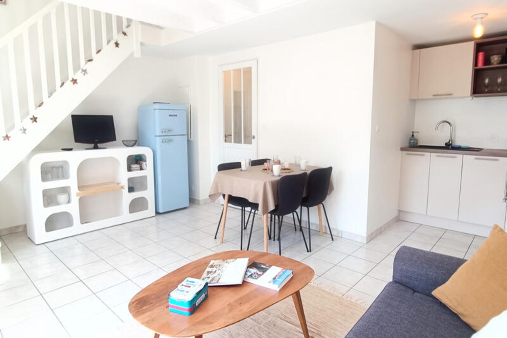 In the heart of the historic La Chaume district of Les Sables-d'Olonne, this delightful cottage invites you to experience the charm of coastal France. Nestled at the foot of the old signal tower, this property offers a serene retreat just steps from the wild coast and the Armandèche lighthouse. Imagine waking up to the sound of the sea breeze, enjoying your morning coffee in the private southwest-facing garden, and setting off on foot or by bike to explore the scenic coastal paths.
Inside, the cottage is thoughtfully designed to provide comfort and convenience. The ground floor features a cozy living room with a sofa, television, and dining area, alongside a fully equipped kitchen complete with a coffee maker, kettle, oven, and condiments. A modern bathroom with a shower and a separate toilet add to the practicality. Upstairs, the sleeping area includes a relaxation corner, a bedroom with a bunk bed, and another with a queen-size bed, making it ideal for families or small groups. A washing machine is also available for your use.
The residence boasts a shared outdoor pool, open from mid-May to mid-September, perfect for cooling off on warm summer days. With a private parking space and proximity to bus line B, accessing the TGV train station and city center is effortless. The vibrant Quai de la Chaume, with its shops, restaurants, and market, is just 900 meters away, while the small boat (passeur) offers a charming route to the main beach and town center.
Whether you're savoring fresh seafood at a nearby restaurant, cycling along the coastal paths, or simply relaxing in your private garden, this cottage offers a perfect blend of tranquility and accessibility. Come and create unforgettable memories in this picturesque corner of France.