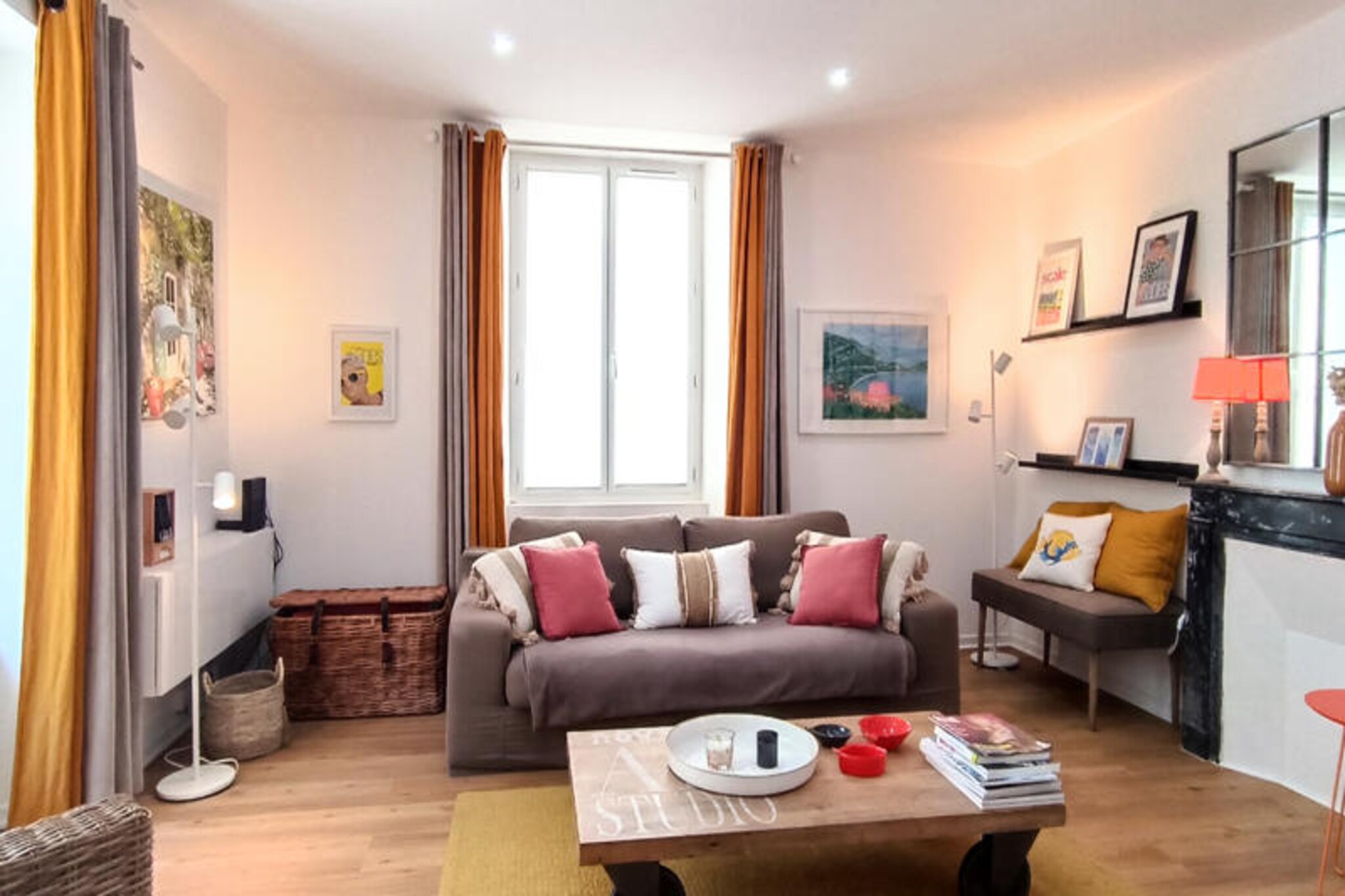 Just steps from the golden sands of Les Sables d’Olonne, this charming seaside house invites you to immerse yourself in the vibrant coastal atmosphere of one of France’s most beloved beach destinations. Situated on a picturesque street, the property offers the perfect blend of convenience and tranquility, with the large beach only 25 meters away and the bustling Arago market just a short stroll at 450 meters. Whether you’re seeking sun-soaked relaxation or lively local culture, this home places you at the heart of it all. \n\nInside, the house is thoughtfully designed to accommodate up to 9 guests across two sleeping areas, making it ideal for families or groups of friends. The living room features a cozy sofa and television for unwinding, while the dining room adds a touch of charm with its piano, inviting you to create your own melodies during your stay. The fully equipped kitchen, updated for 2024, offers everything you need to prepare delicious meals, from a multifunction oven to a food processor. With two bathrooms, a washer/dryer, and a separate toilet on the ground floor, every detail has been considered for your comfort. \n\nStep outside to enjoy the private courtyard with garden furniture, perfect for al fresco dining or simply soaking up the fresh sea breeze. The property also includes a garage for convenient parking, ensuring a hassle-free experience. For pet owners, small and respectful pets are welcome, adding an extra layer of warmth to your holiday. \n\nLes Sables d’Olonne is renowned for its stunning coastline, vibrant markets, and rich maritime history. Explore the nearby shops and restaurants, indulge in fresh seafood, or take a leisurely walk along the promenade. With its unbeatable location and welcoming ambiance, this house is your gateway to unforgettable seaside memories.
