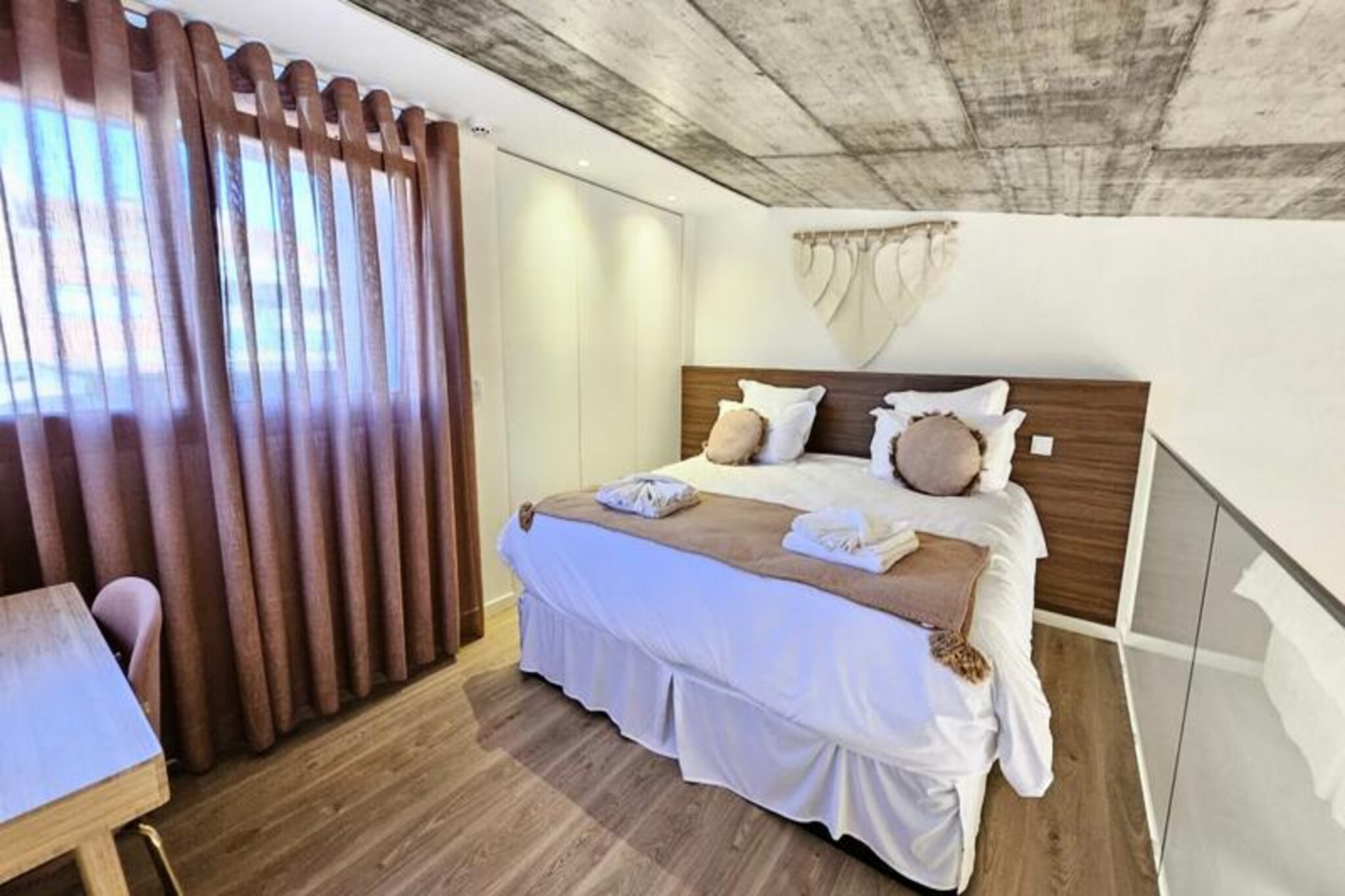 Apartment in Marinha Grande with Pool