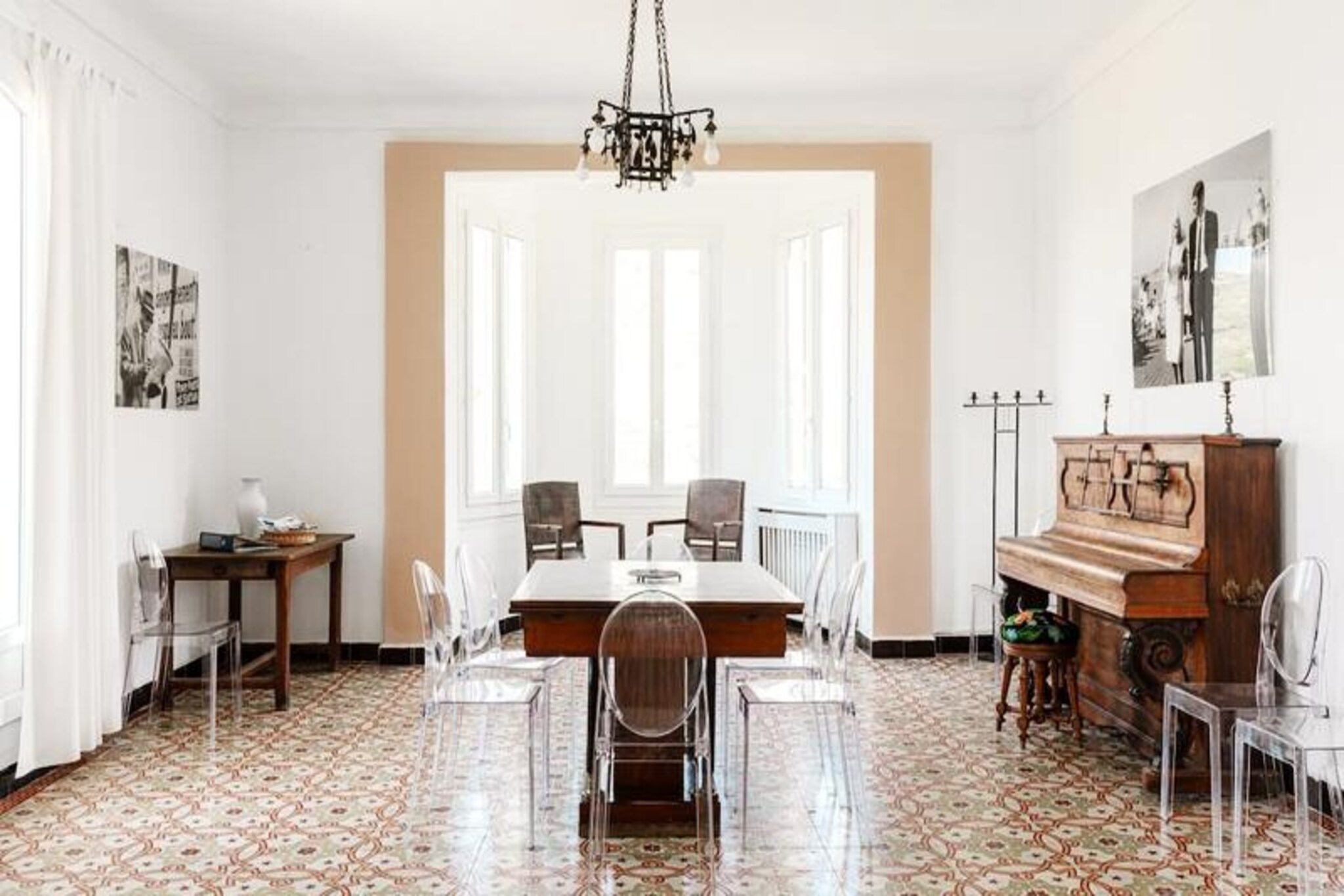 Villa in Aiguebelle with Sea View & Pool