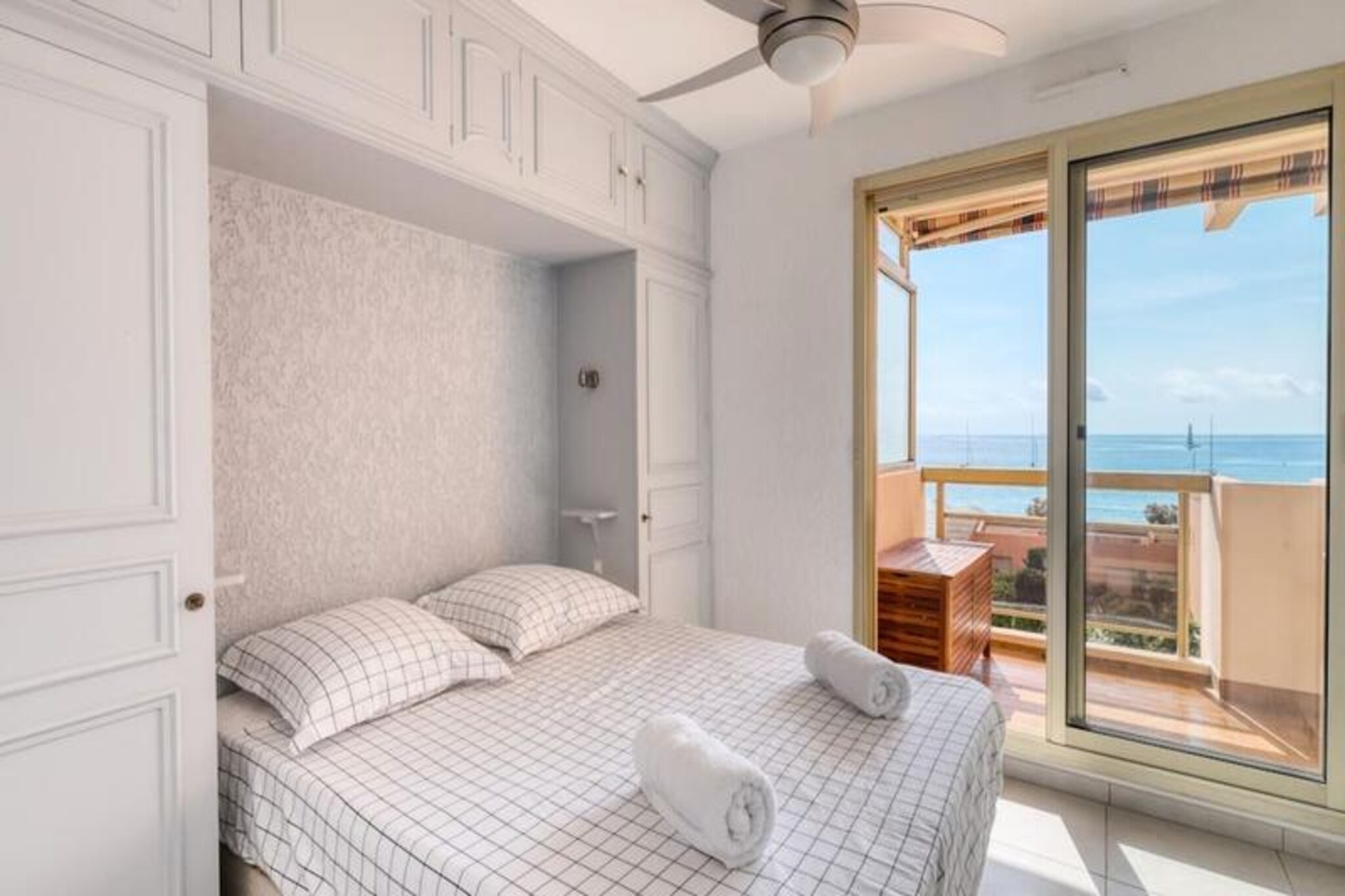 Apartment in Le Lavandou with Sea View