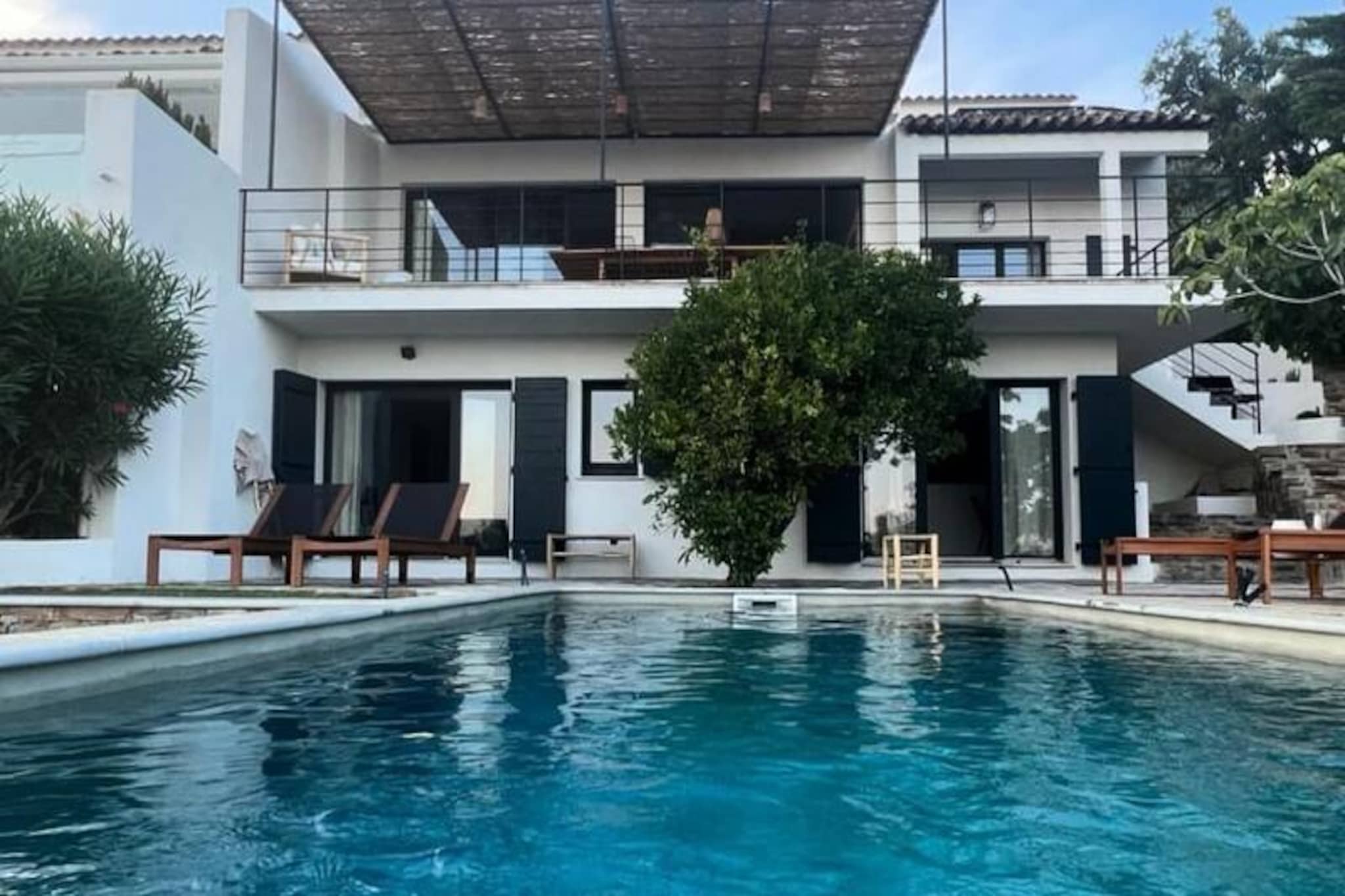 Villa in Le Lavandou with Sea View Pool