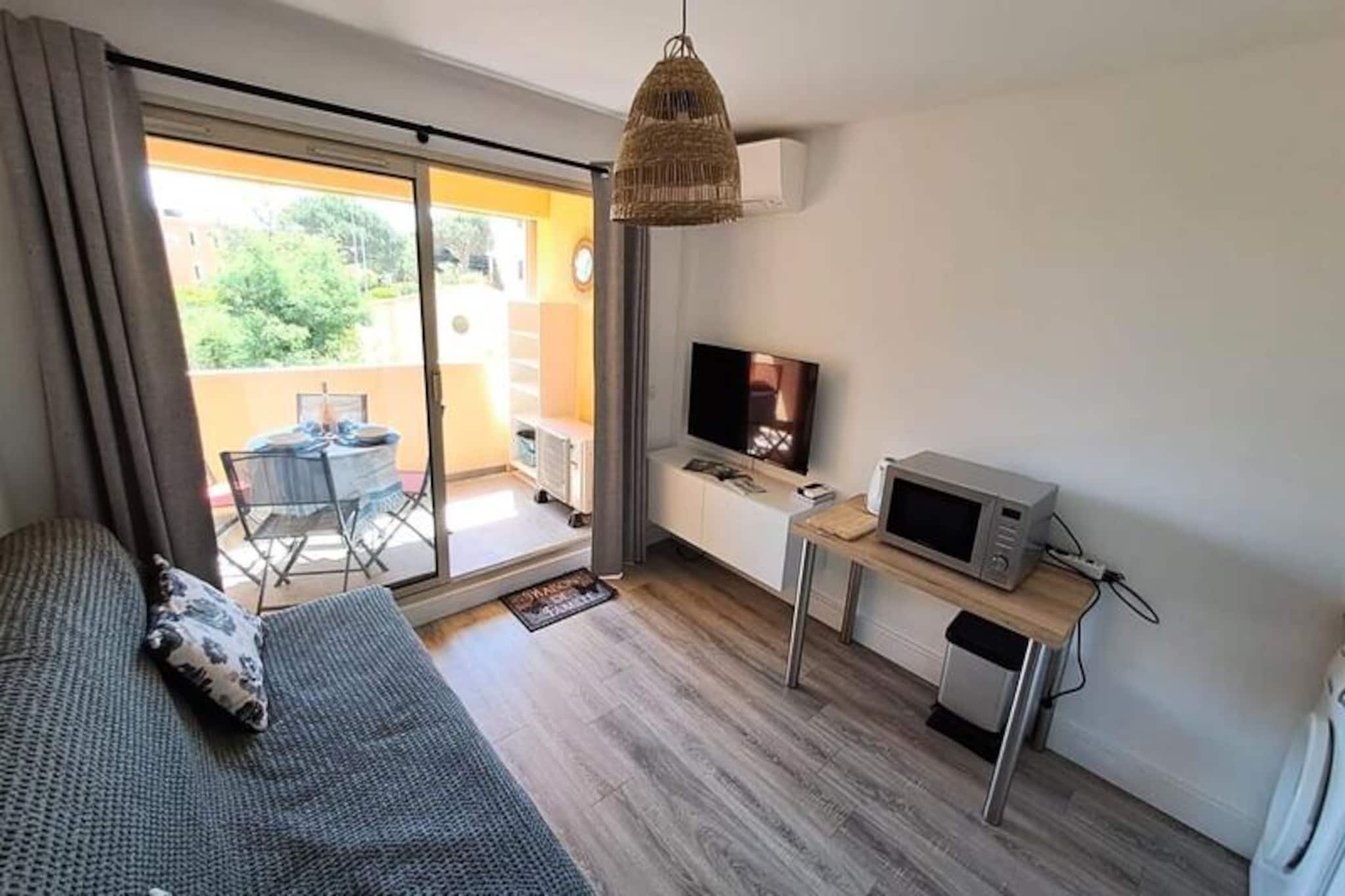 Apartment in Saint-Clair near Golden Isles