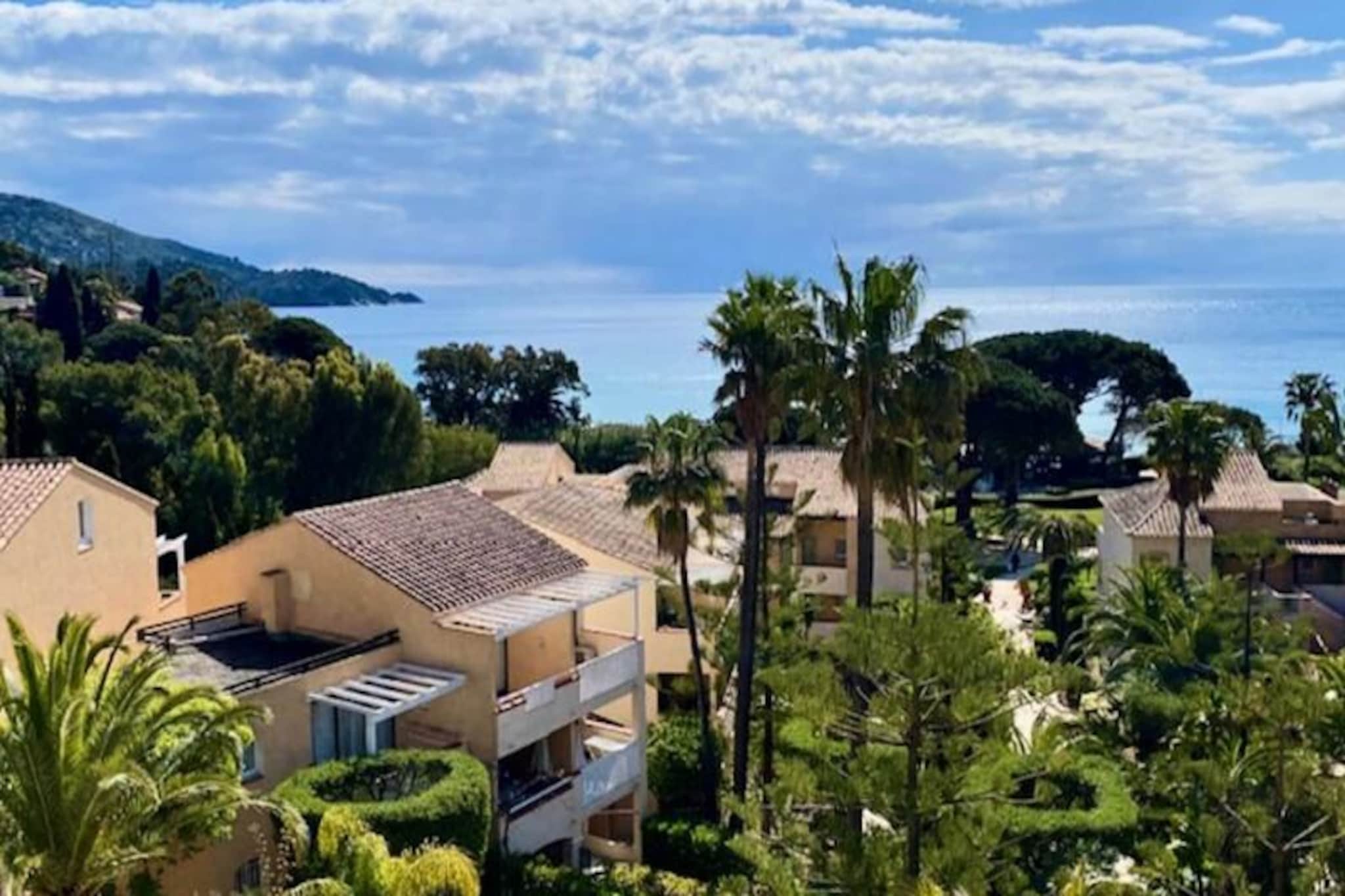 Apartment in Pramousquier with Sea View