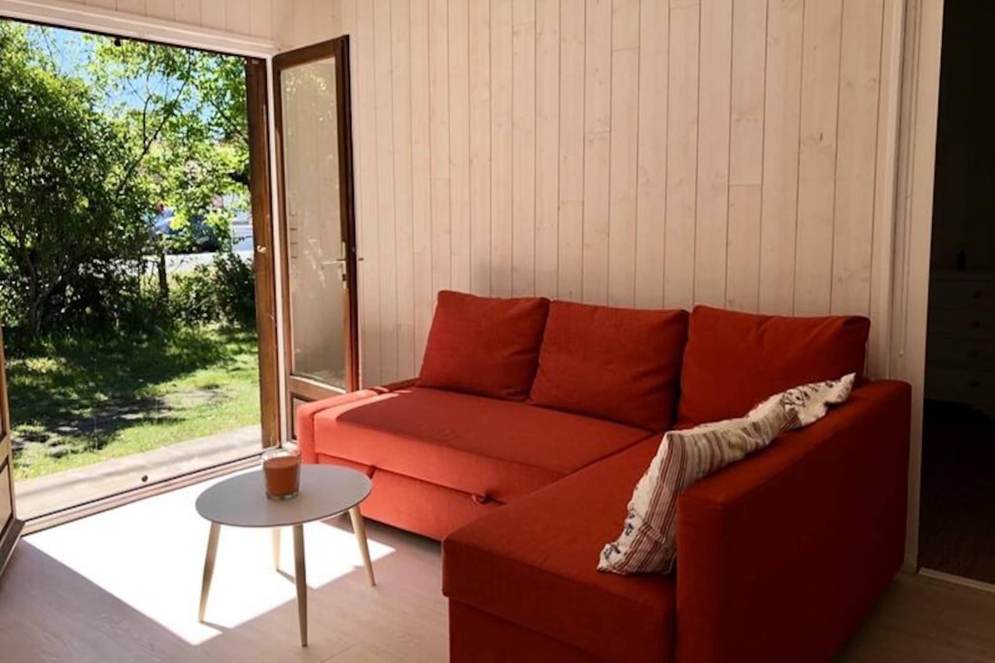 Chalet with Garden near French Coast