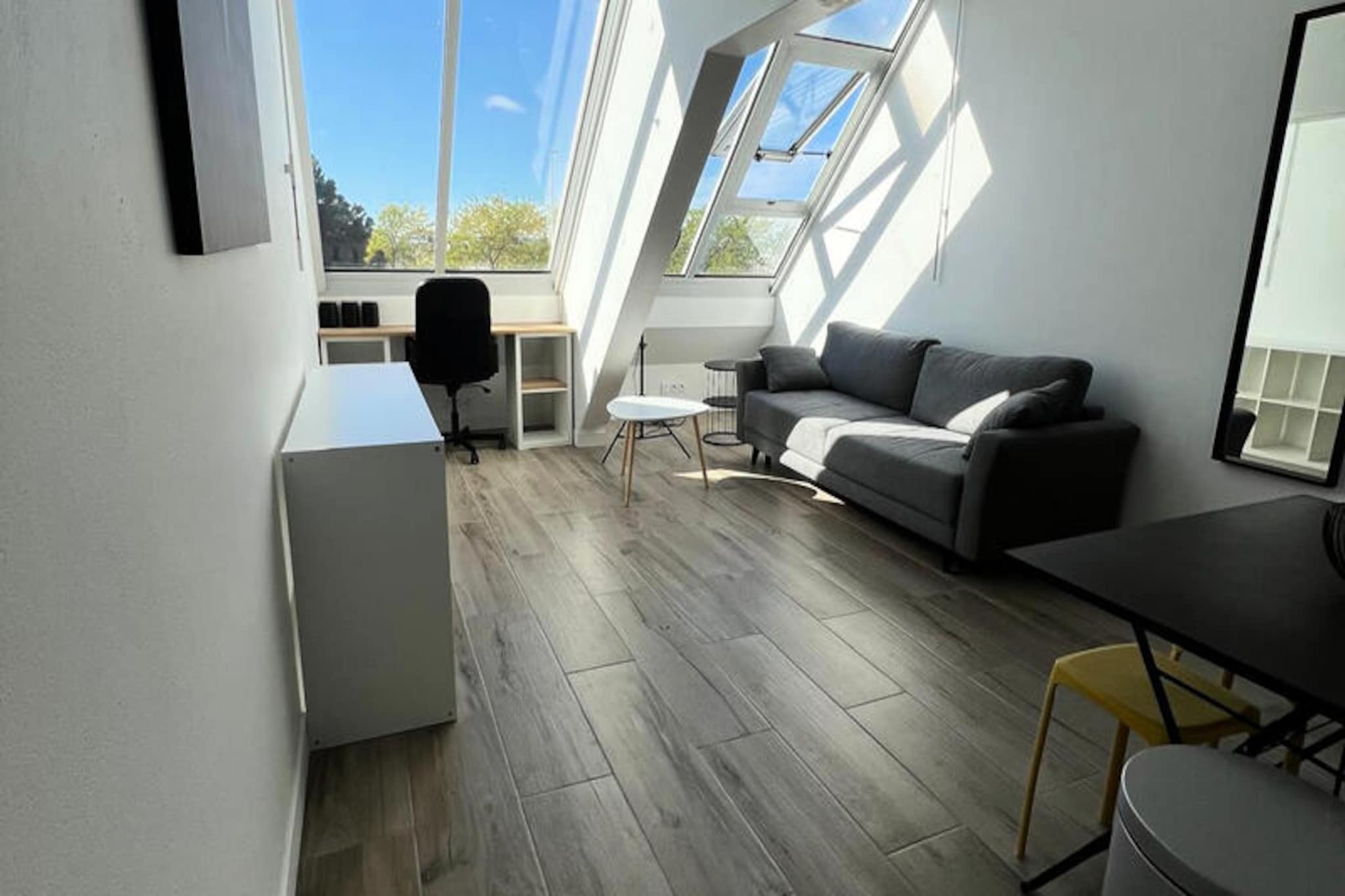 Apartment in Les Minimes by the Beach