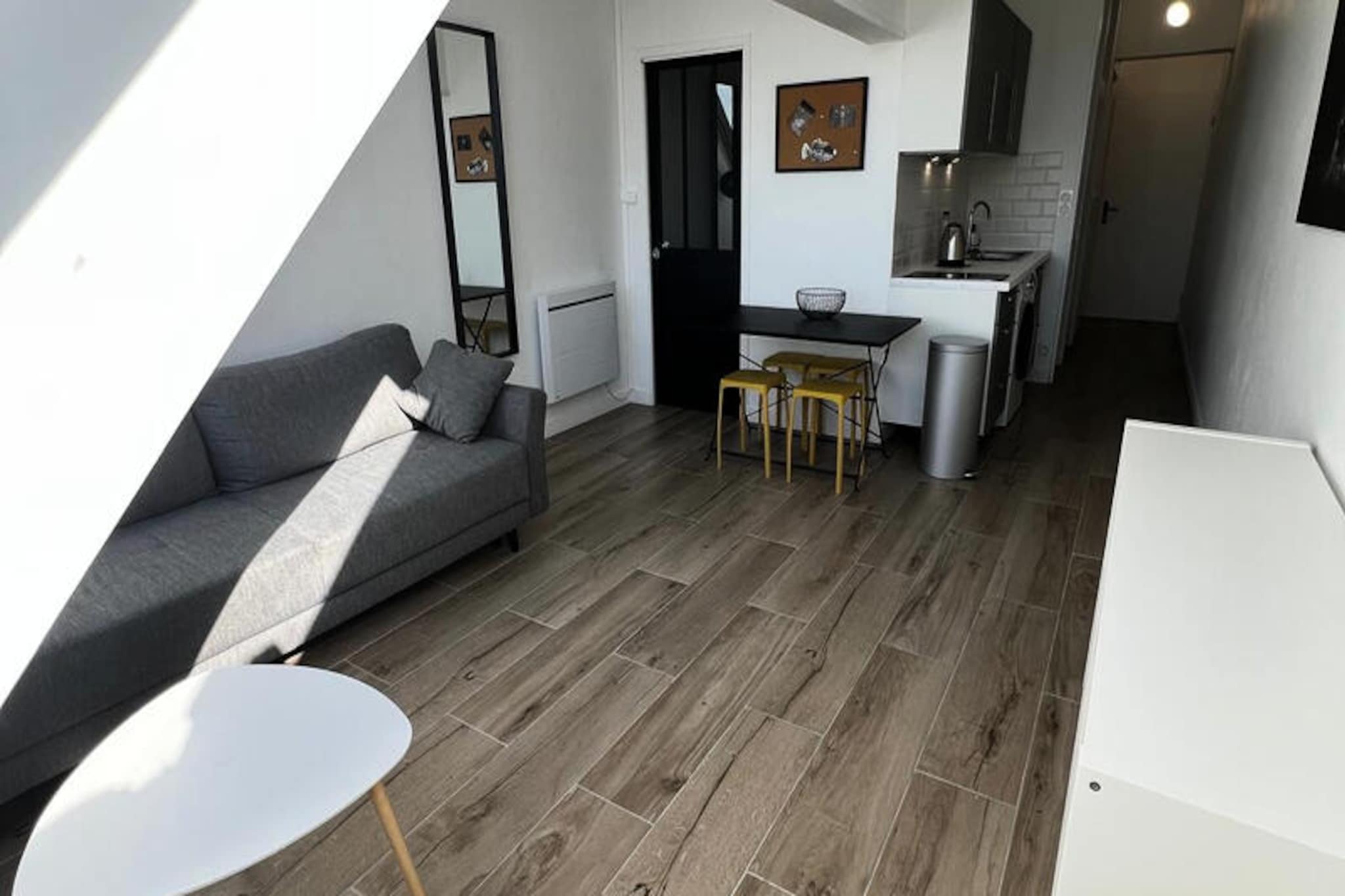 Apartment in Les Minimes by the Beach