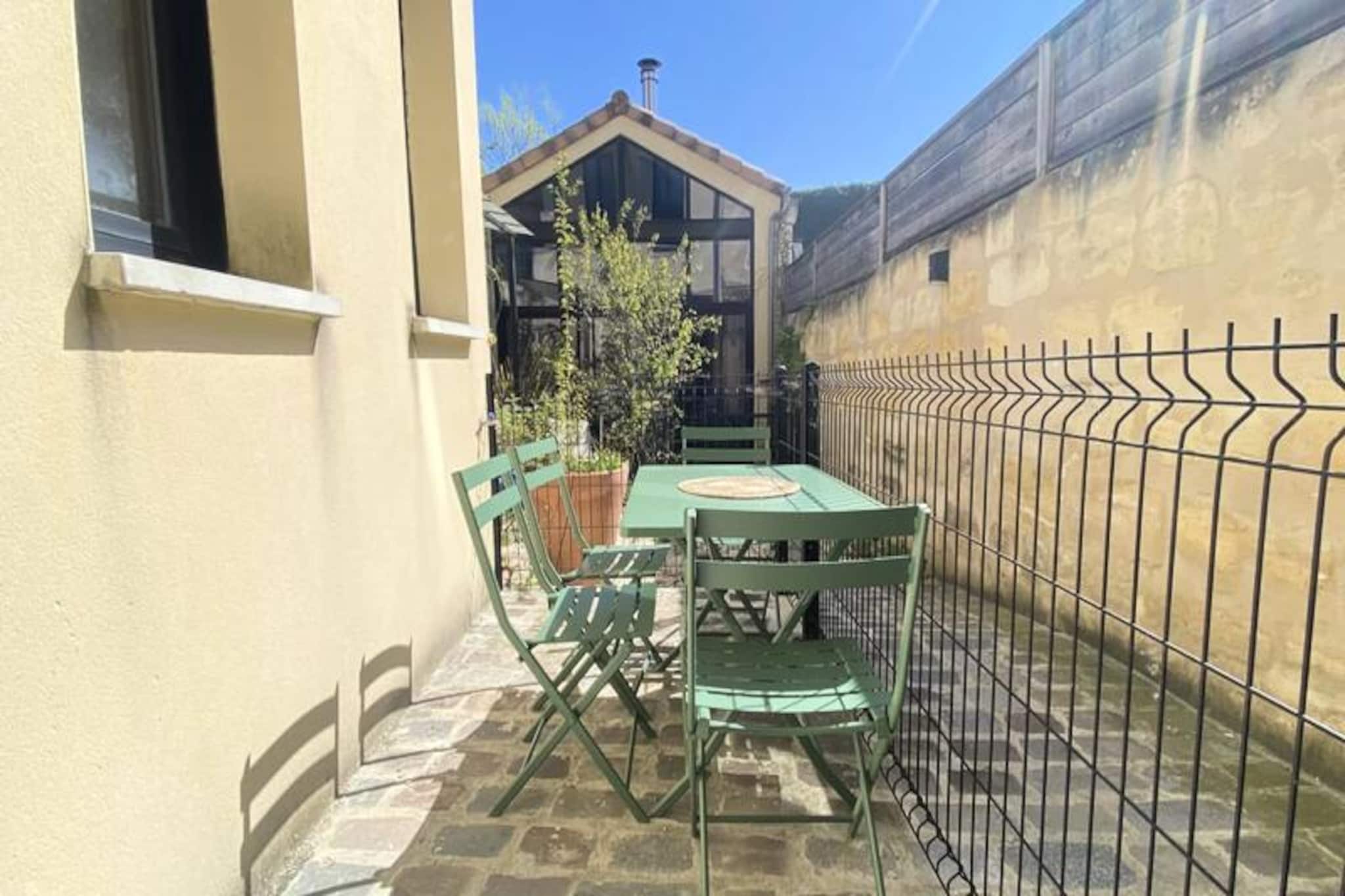 Apartment in Bordeaux Golden Triangle Charm