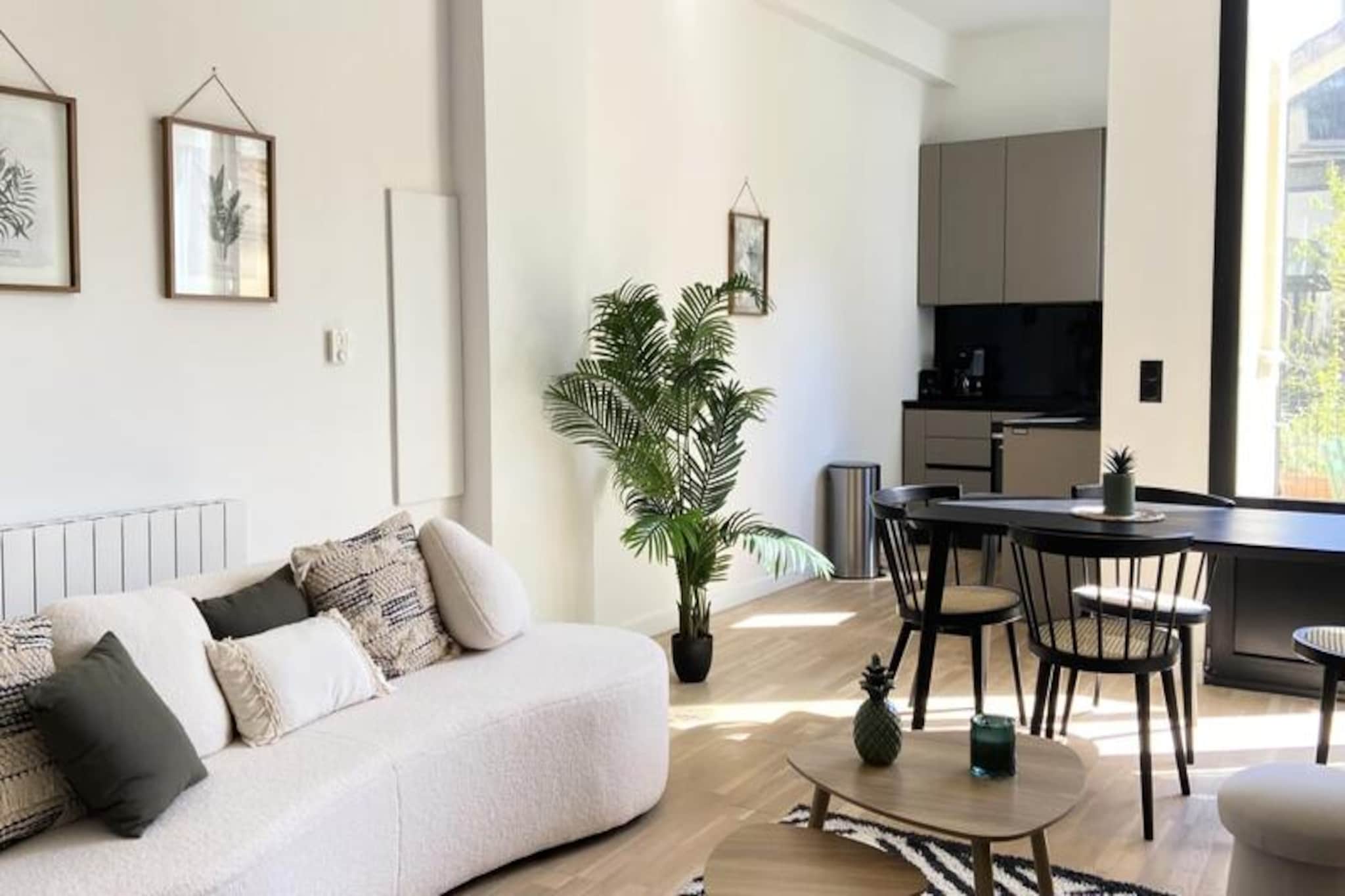 Apartment in Bordeaux Golden Triangle Charm