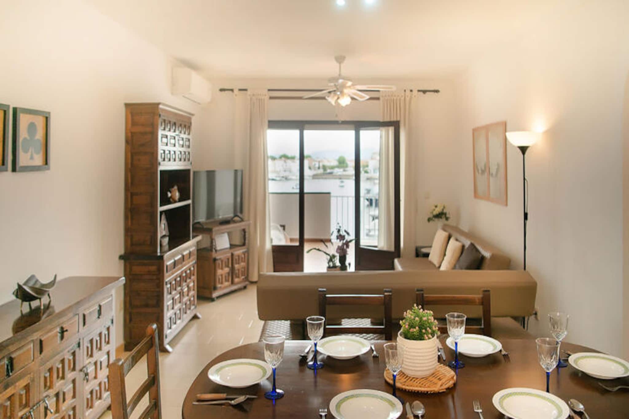 Apartment in Empuriabrava by Canals & Pool