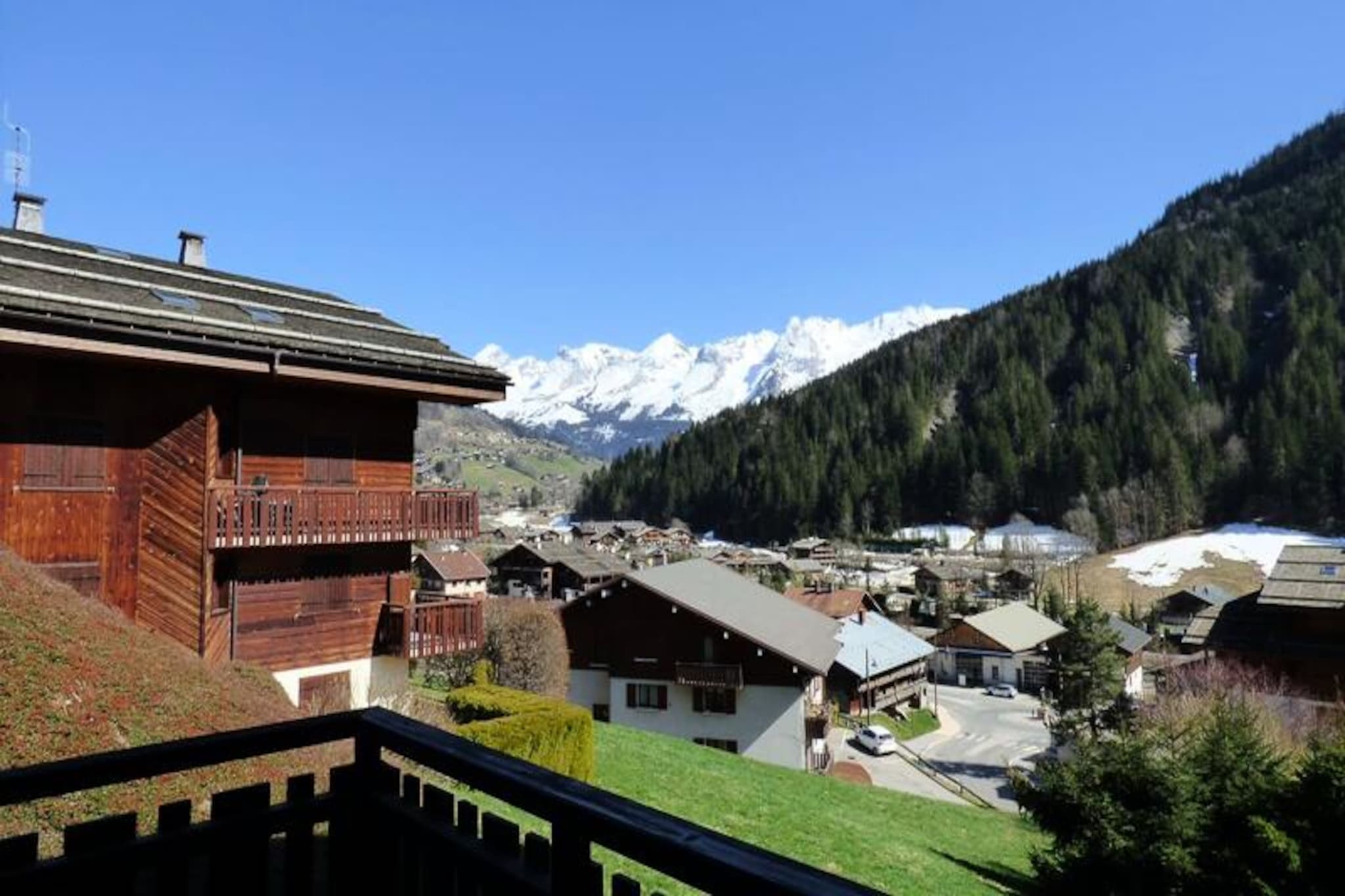 High above the picturesque valley of Le Grand-Bornand, this charming studio invites you to immerse yourself in the beauty of the French Alps. From its south-facing balcony, soak in uninterrupted views of the majestic Aravis mountain range, a sight that will leave you breathless whether bathed in golden sunlight or dusted with winter snow. The tranquil setting, combined with its proximity to the village center, makes this property an ideal retreat for those seeking both serenity and convenience. Just 300 meters away, the heart of Le Grand-Bornand offers vibrant shops, cafes, and local charm waiting to be explored. \n\nInside, the studio is thoughtfully designed to accommodate up to four guests, making it perfect for families or small groups of friends. The living room features a comfortable 160cm sofa bed, while the sleeping area offers two cozy 80cm bunk beds. The open kitchen is equipped for preparing delicious meals after a day of alpine adventures, and the shower room with WC ensures modern comfort. With its warm ambiance and practical layout, this space is a welcoming haven after exploring the surrounding trails or ski slopes. \n\nBeyond its inviting interiors, the property boasts a private garage and easy access to nearby attractions. Annecy train station is just 32 km away, while Geneva and Lyon airports are within reach, making travel effortless. Whether you’re here to ski, hike, or simply unwind, Le Grand-Bornand offers endless opportunities for outdoor activities and cultural discovery. \n\nChoose this studio for a memorable alpine escape, where breathtaking views and cozy comfort come together to create an unforgettable holiday experience.