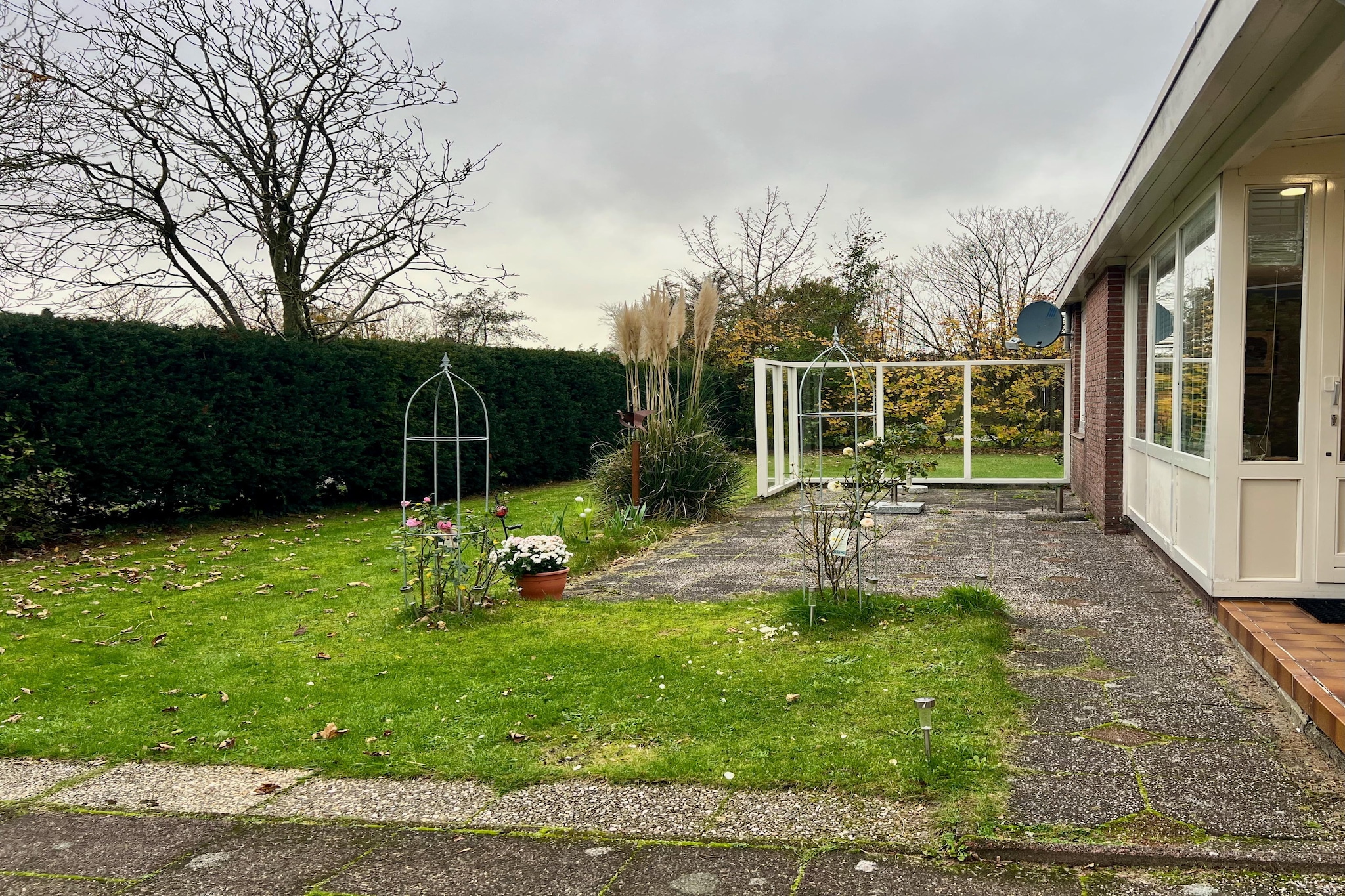 Eureka 102 (copy)-Gardens in summer