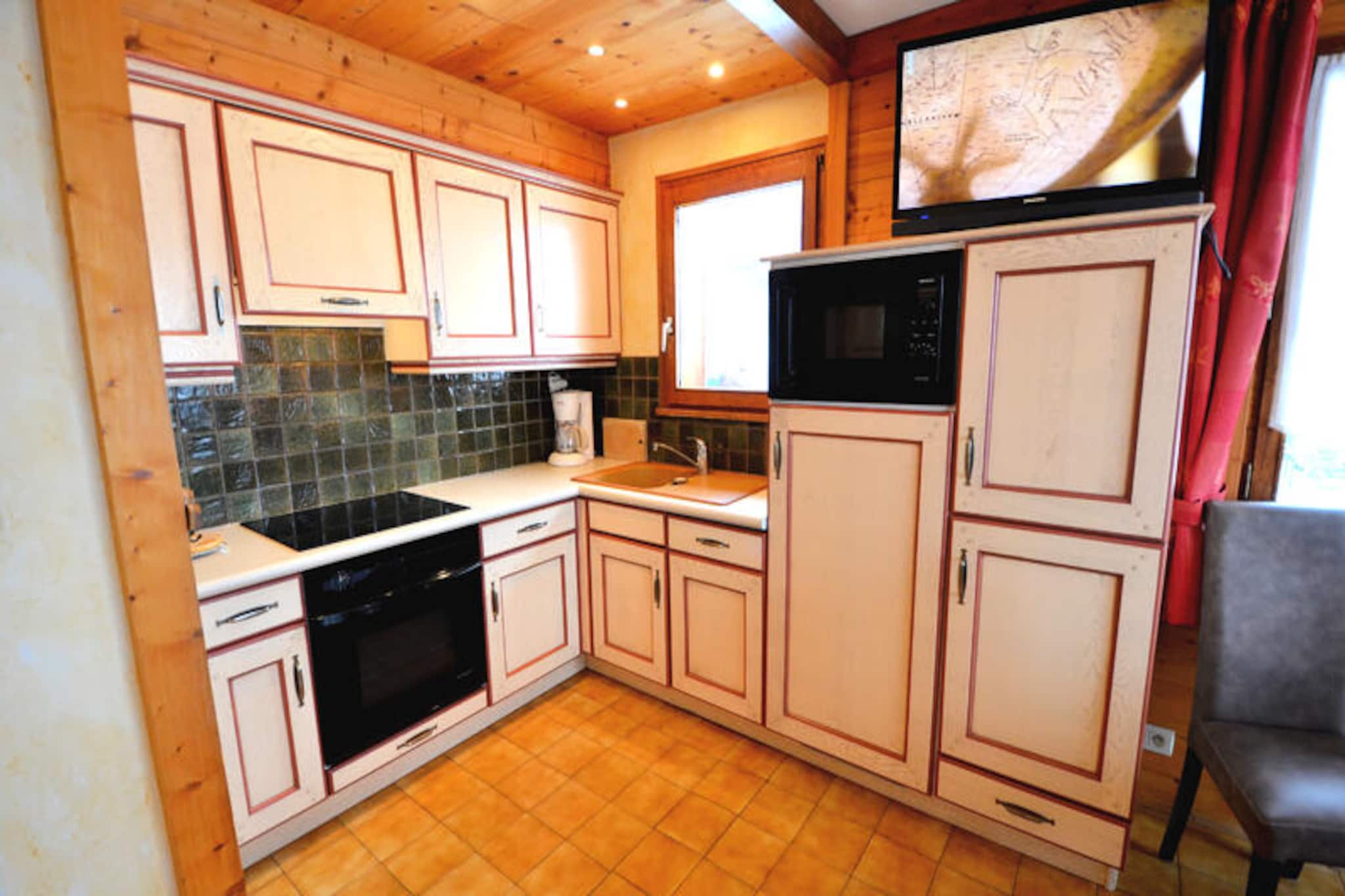 Apartment in Villeneuve near Ski Slopes