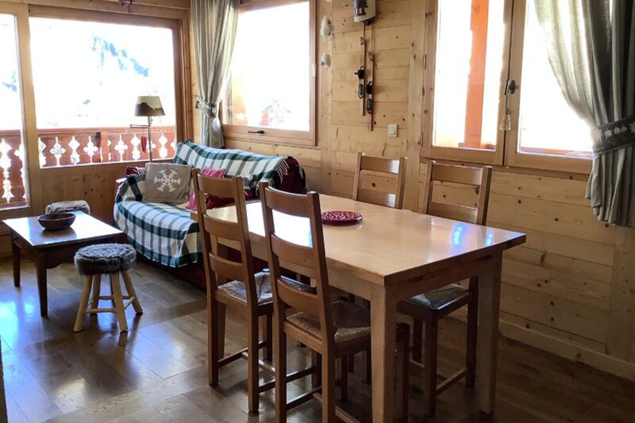 3 Rooms for 4 People