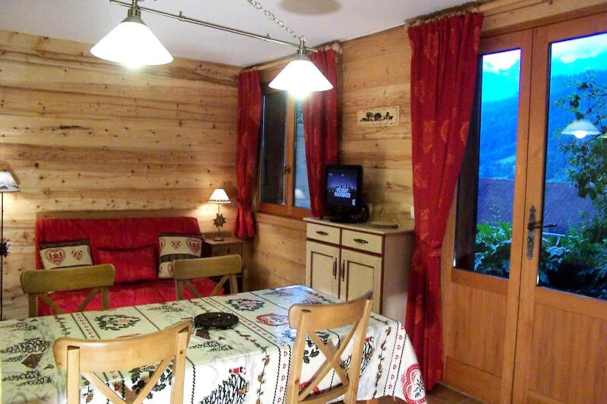 3 Rooms for 5 People