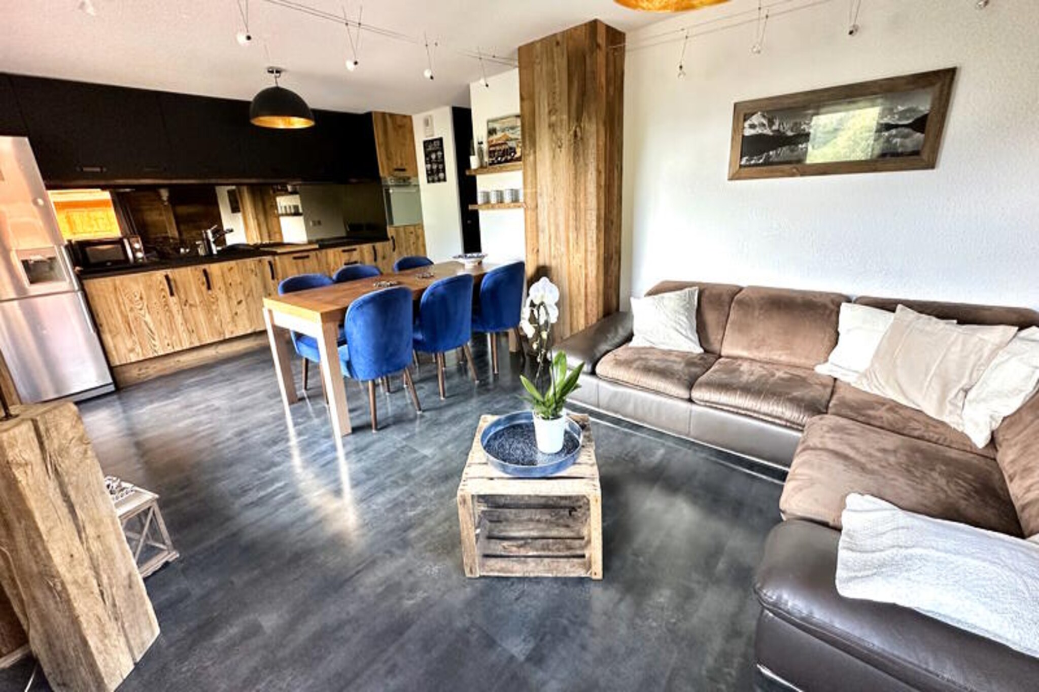3 Rooms for 6 People