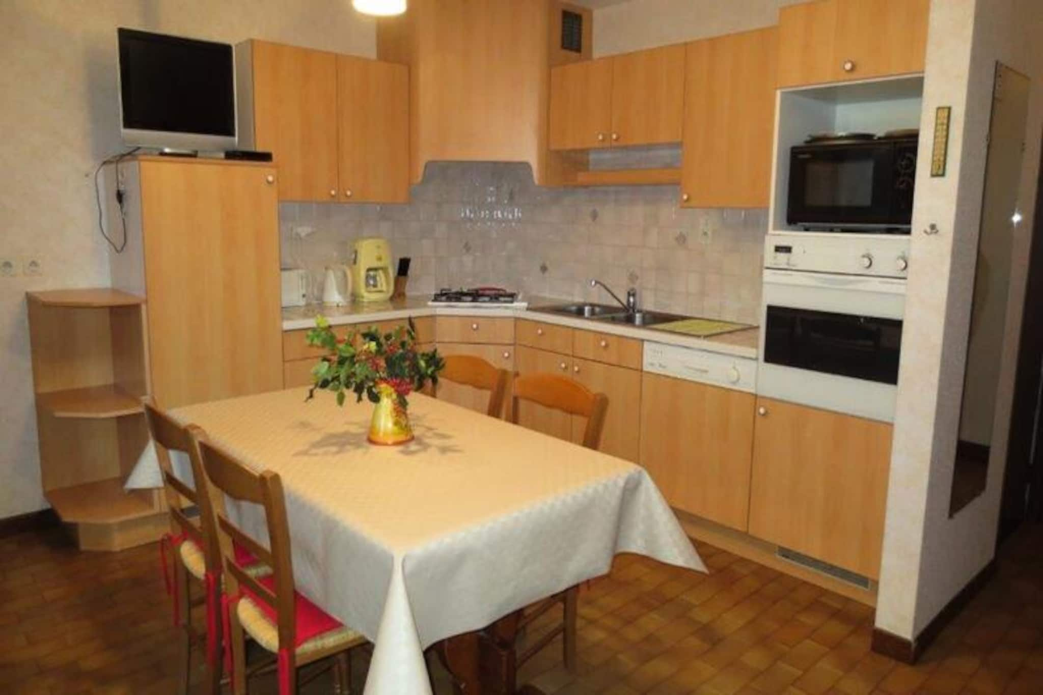 3 Rooms for 4 People