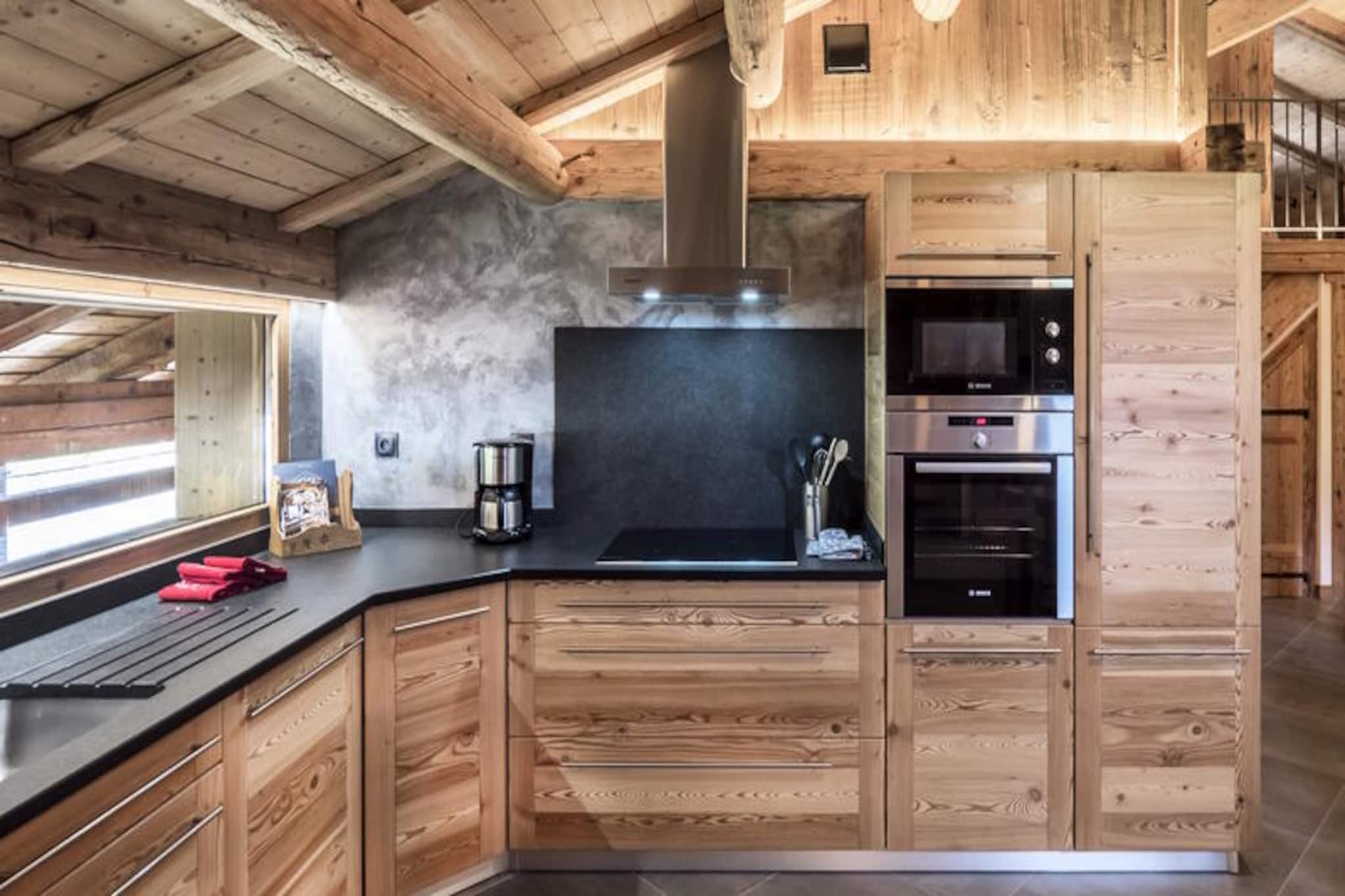 5 Rooms for 11 People