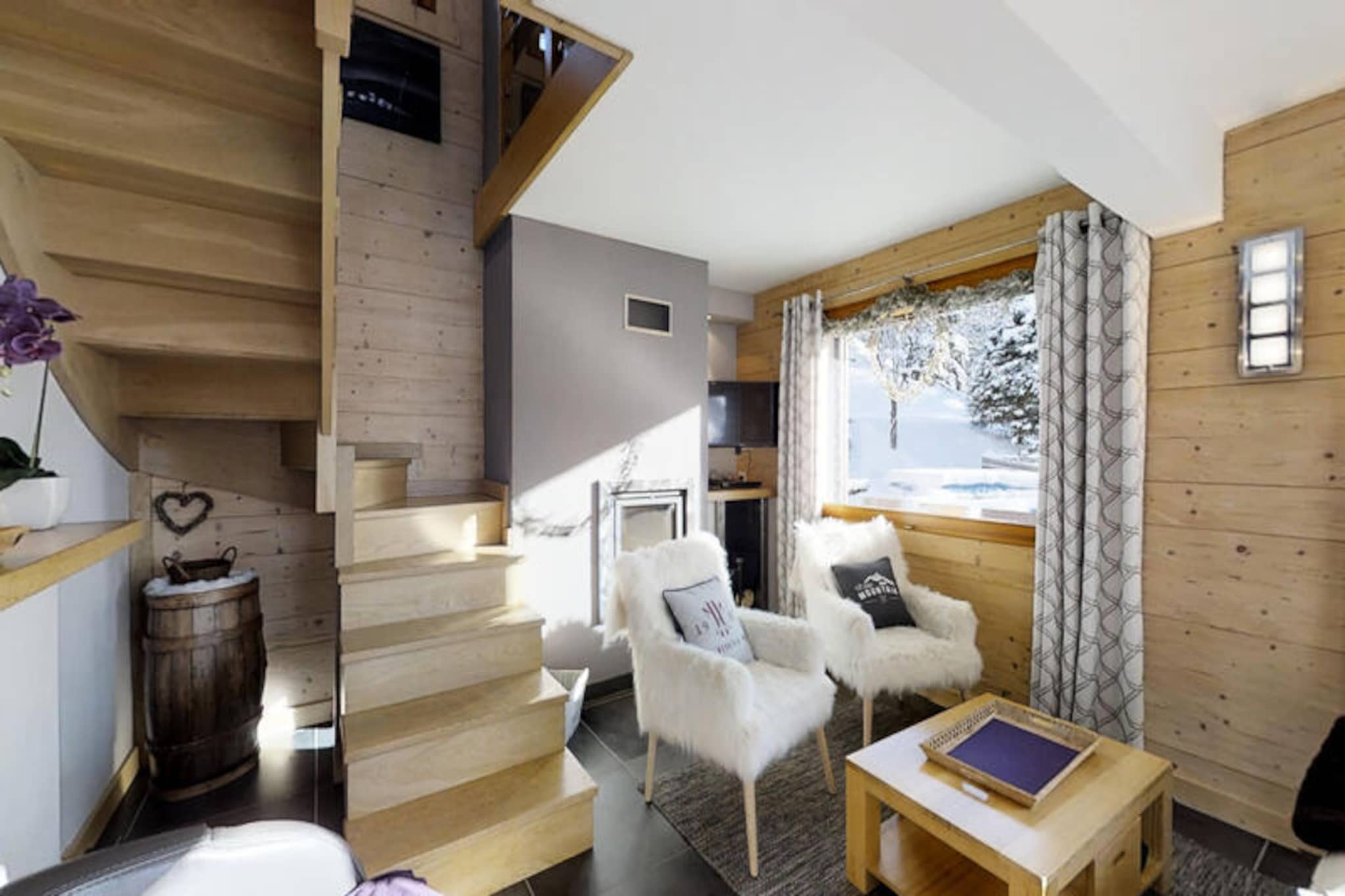 5 Rooms for 9 People