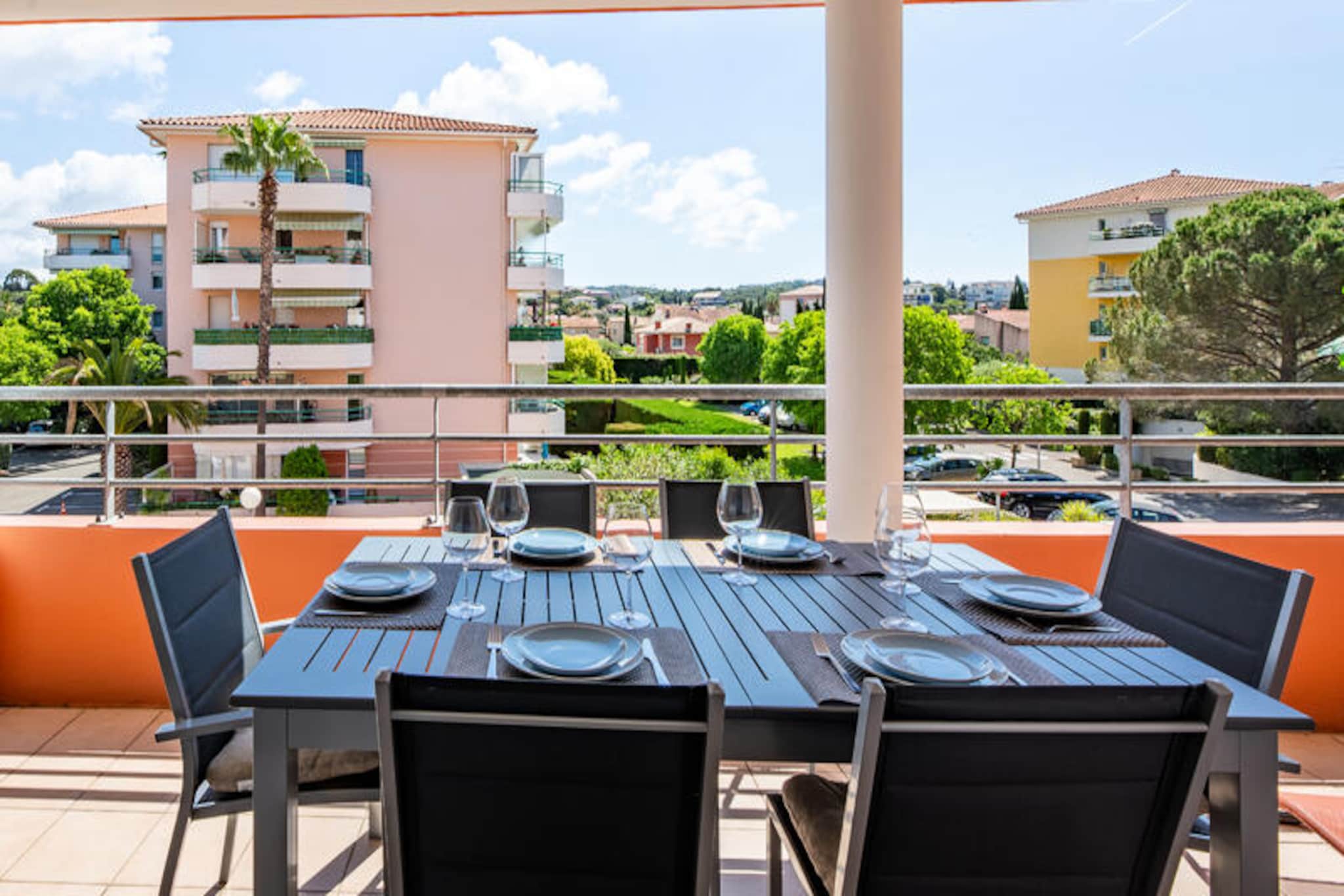 Apartment in Saint-Raphaël near Beaches