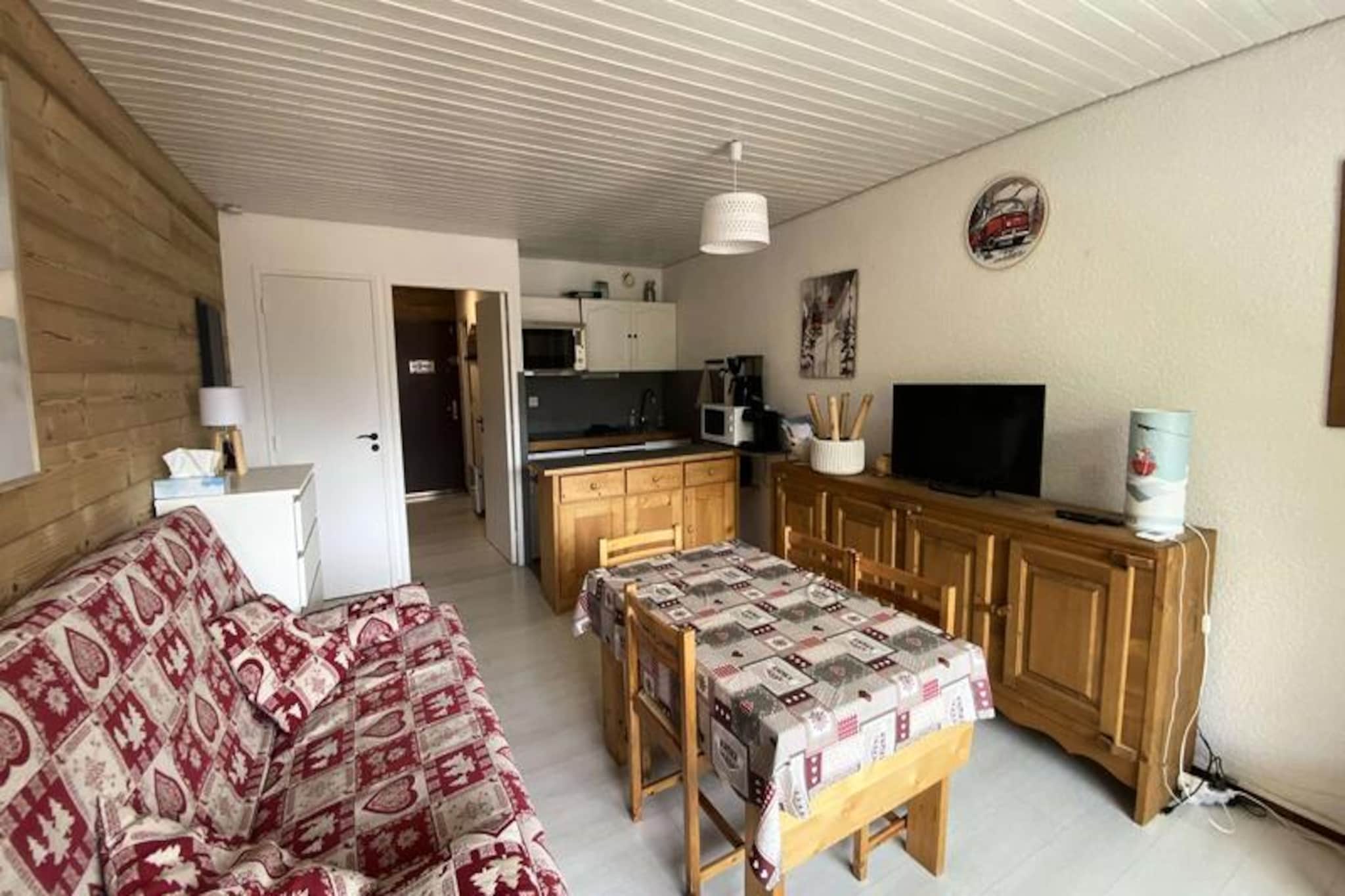 Apartment in Les Deux Alpes with Ski Lift